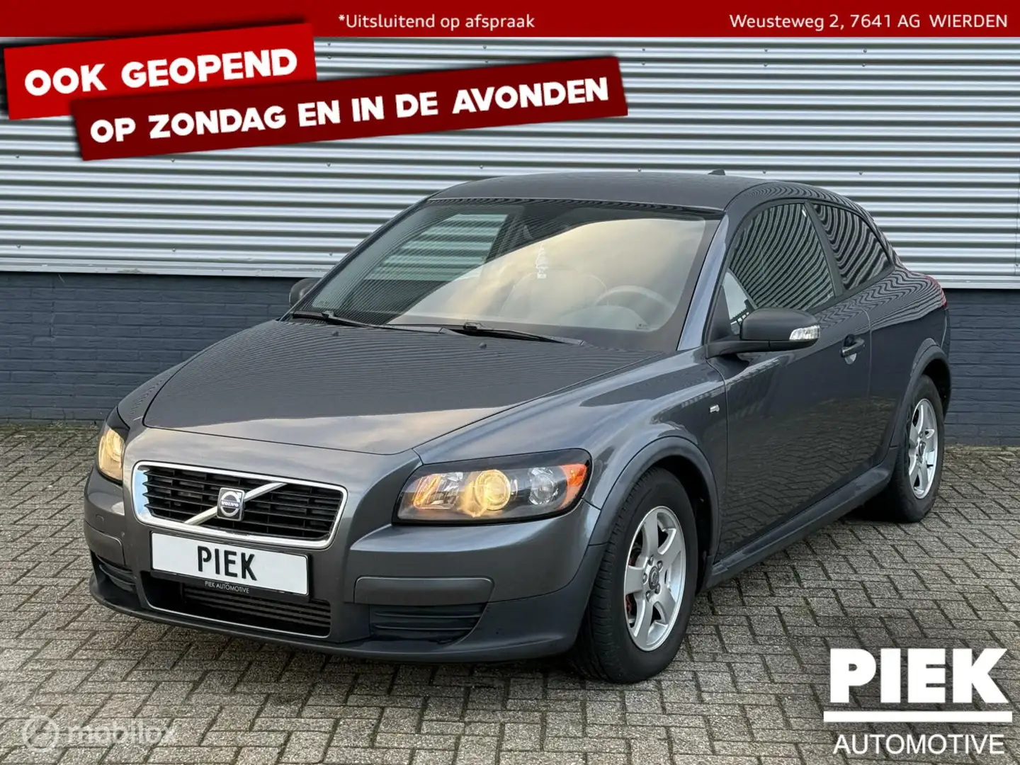 Volvo C30 1.6D DRIVe Momentum Gris - 1