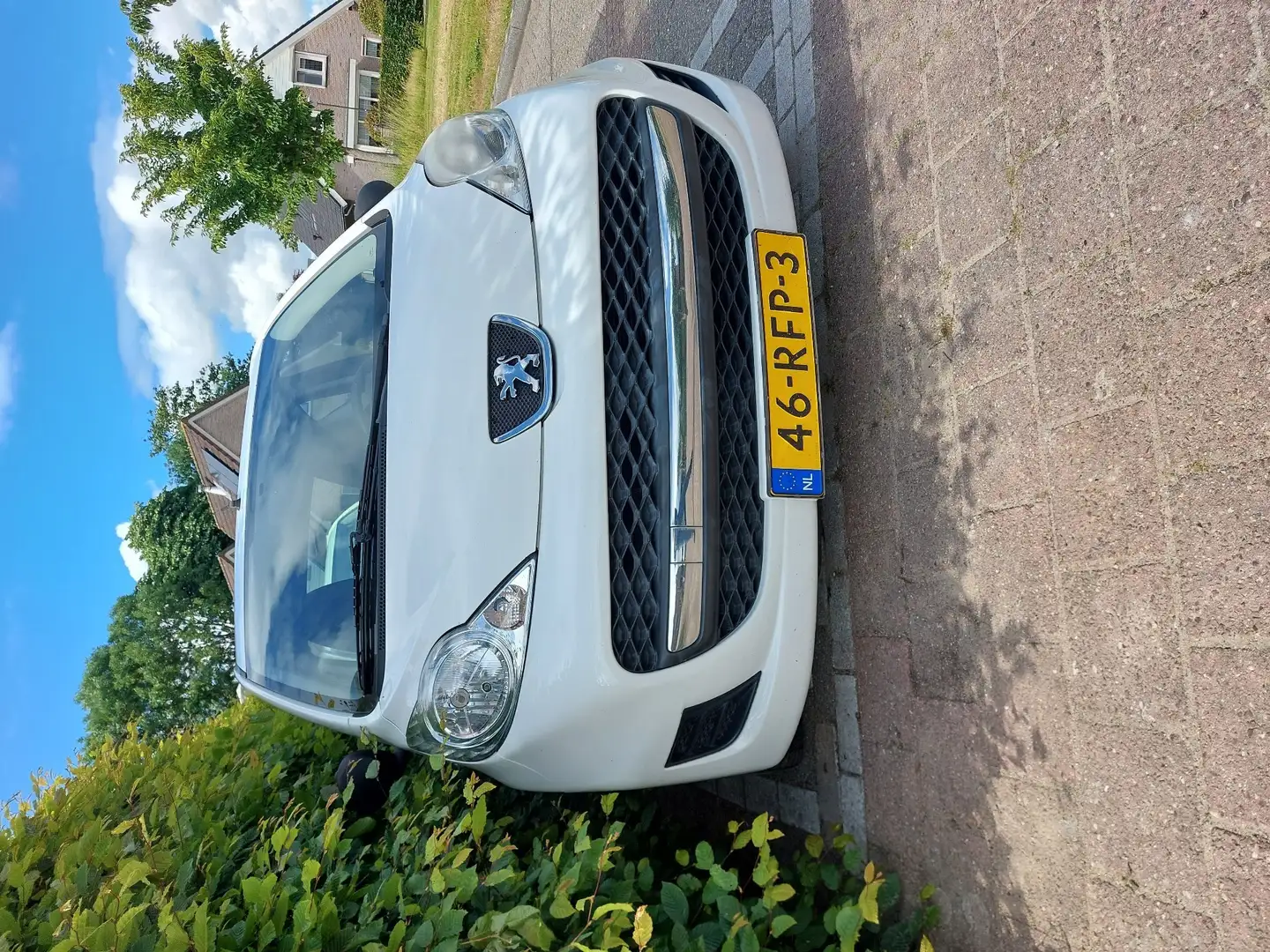 Peugeot 107 70 Millesim 200 White - 1