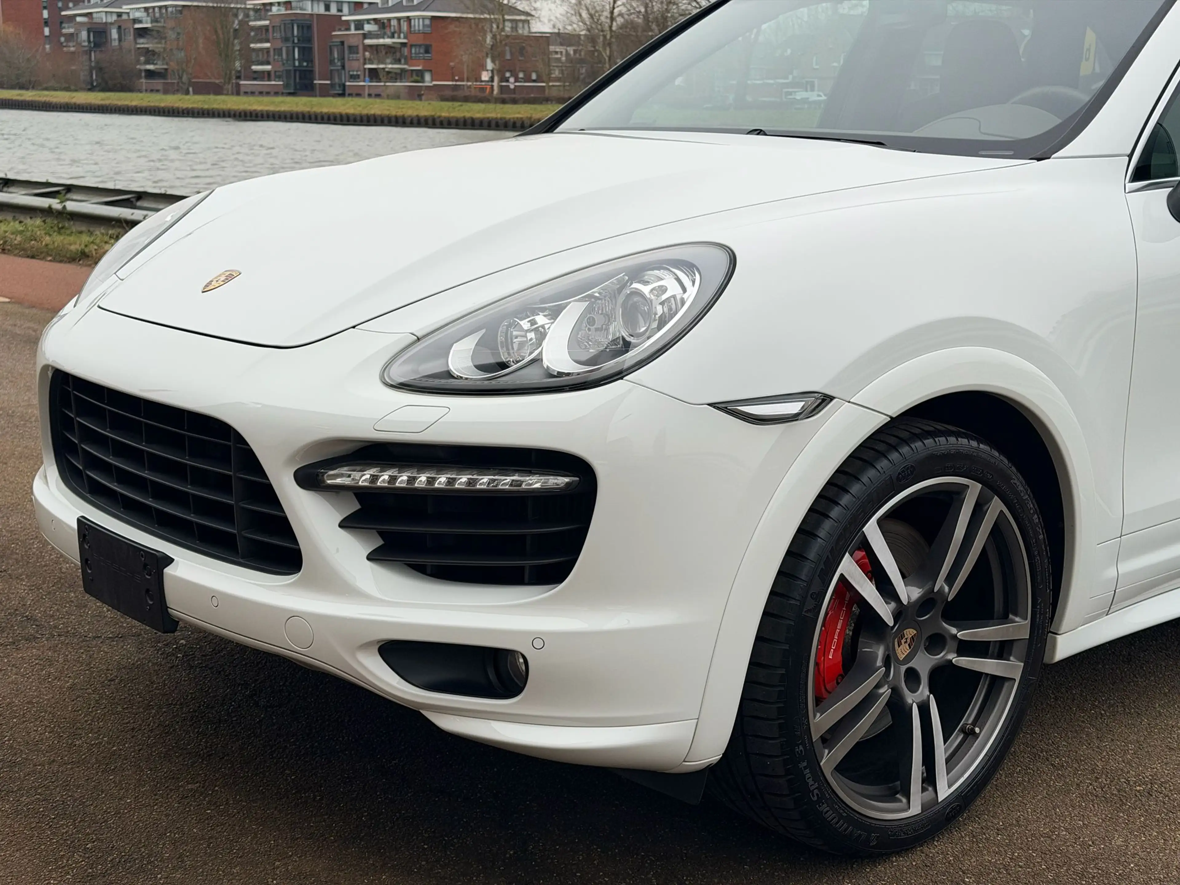 Porsche Cayenne Turbo 500PK — photo 15