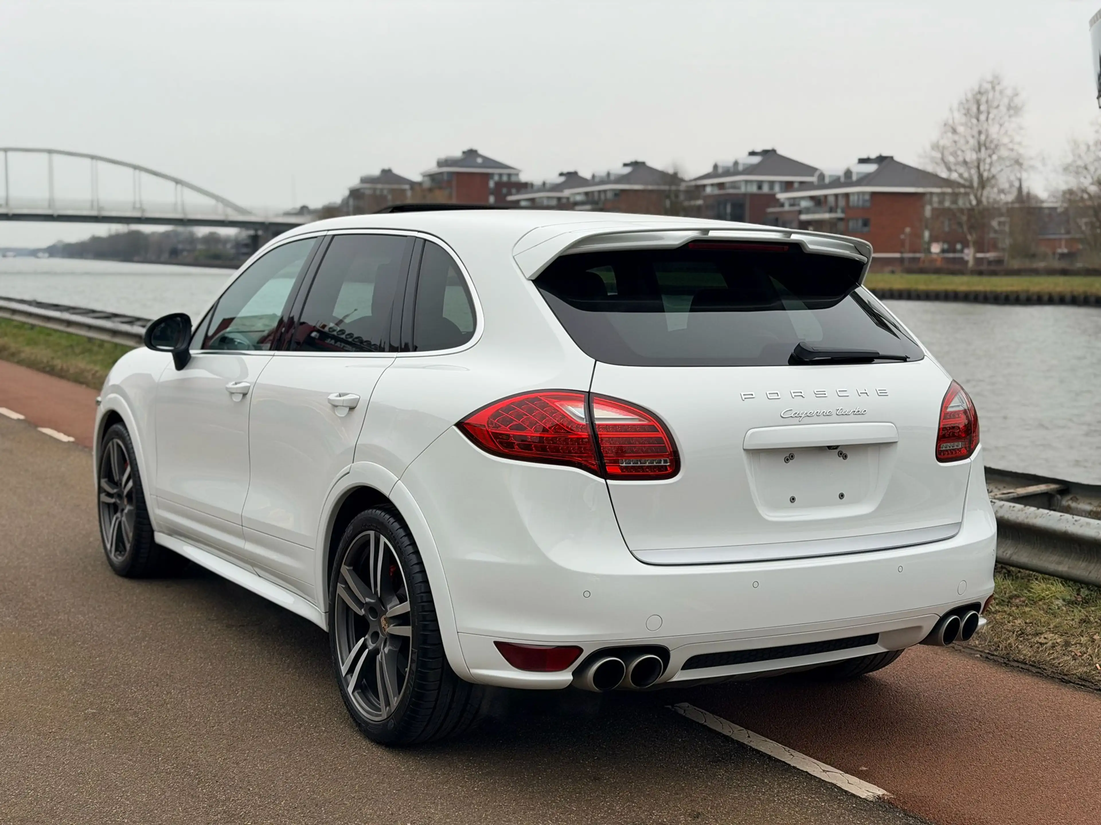 Porsche Cayenne Turbo 500PK — photo 12