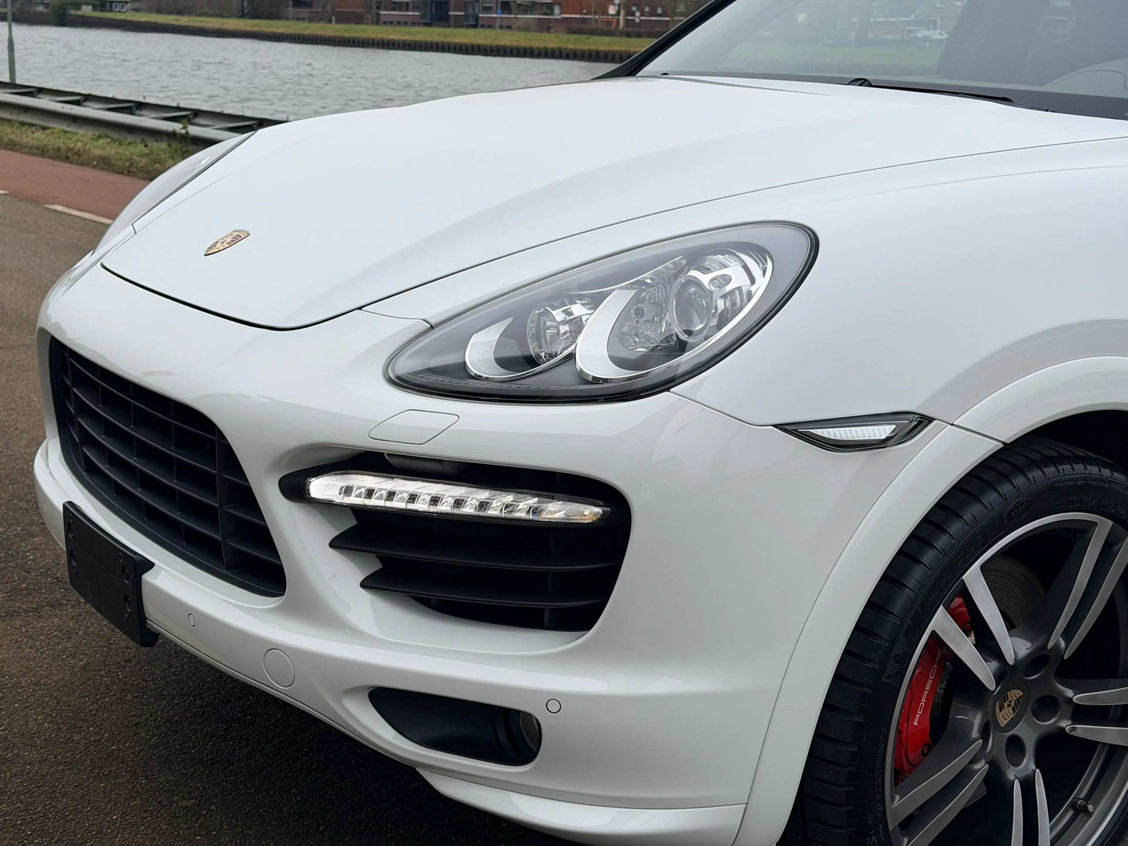 Porsche Cayenne Turbo 500PK — photo 8