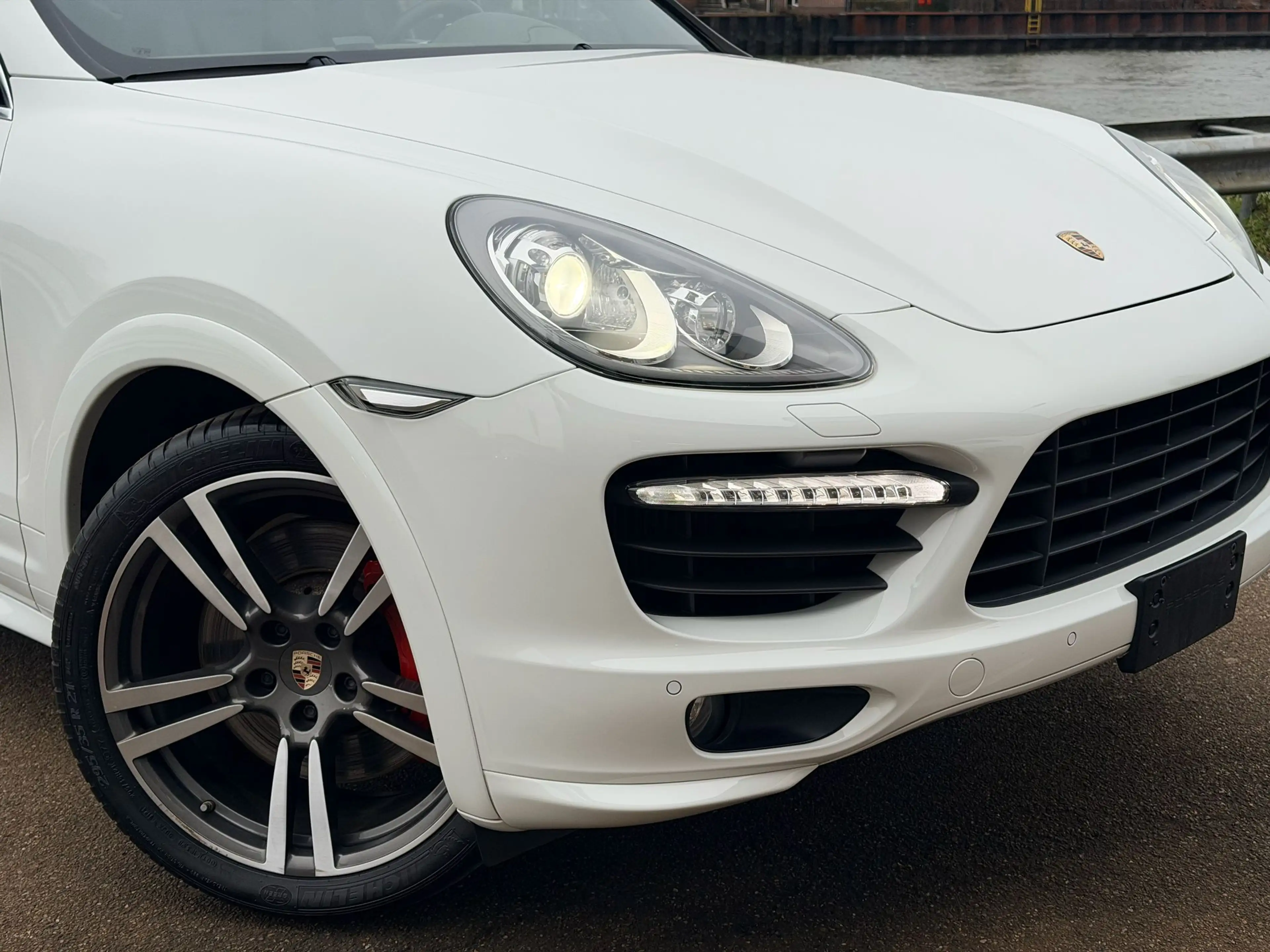 Porsche Cayenne Turbo 500PK — photo 11