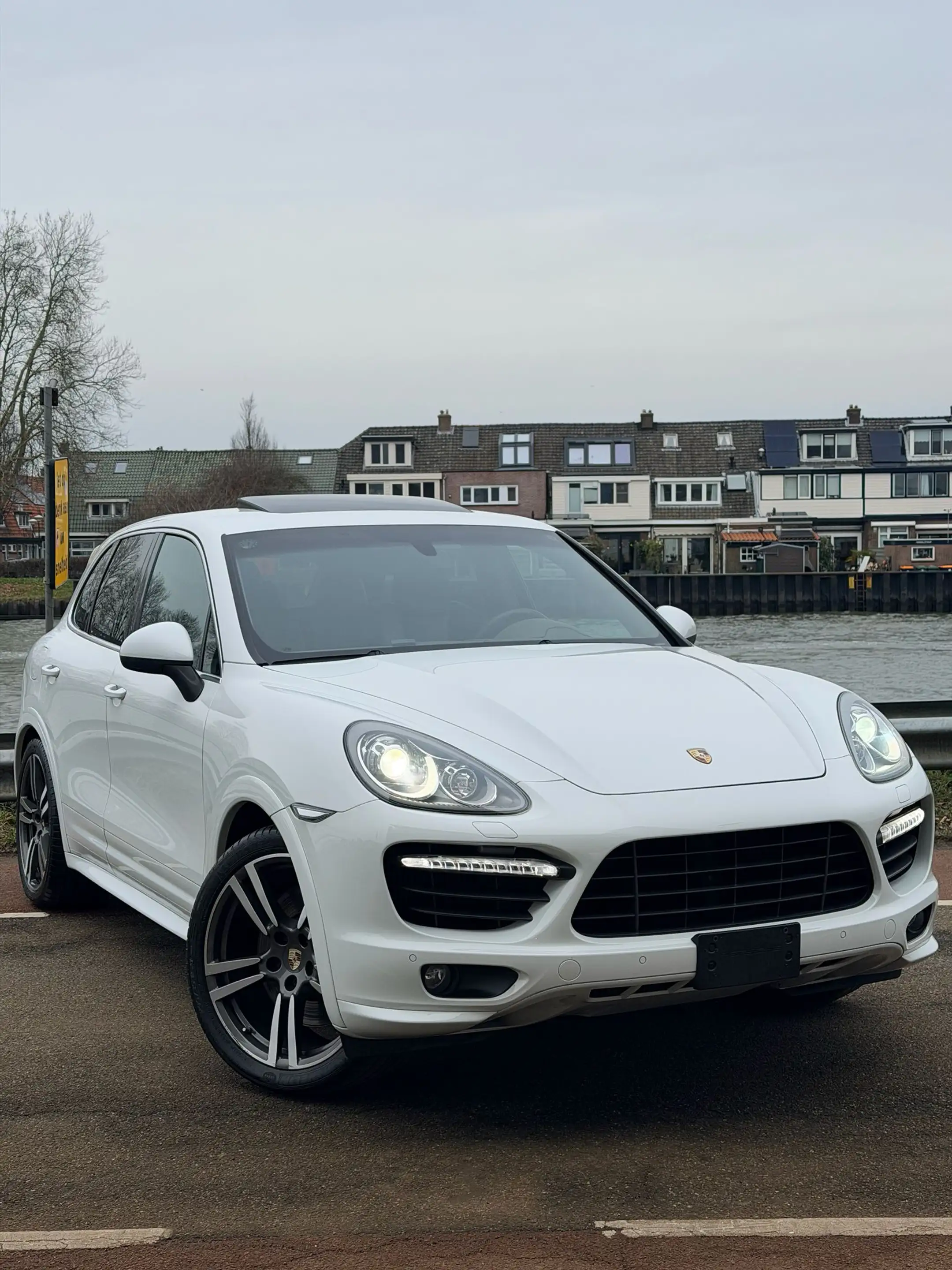 Porsche Cayenne Turbo 500PK — photo 9