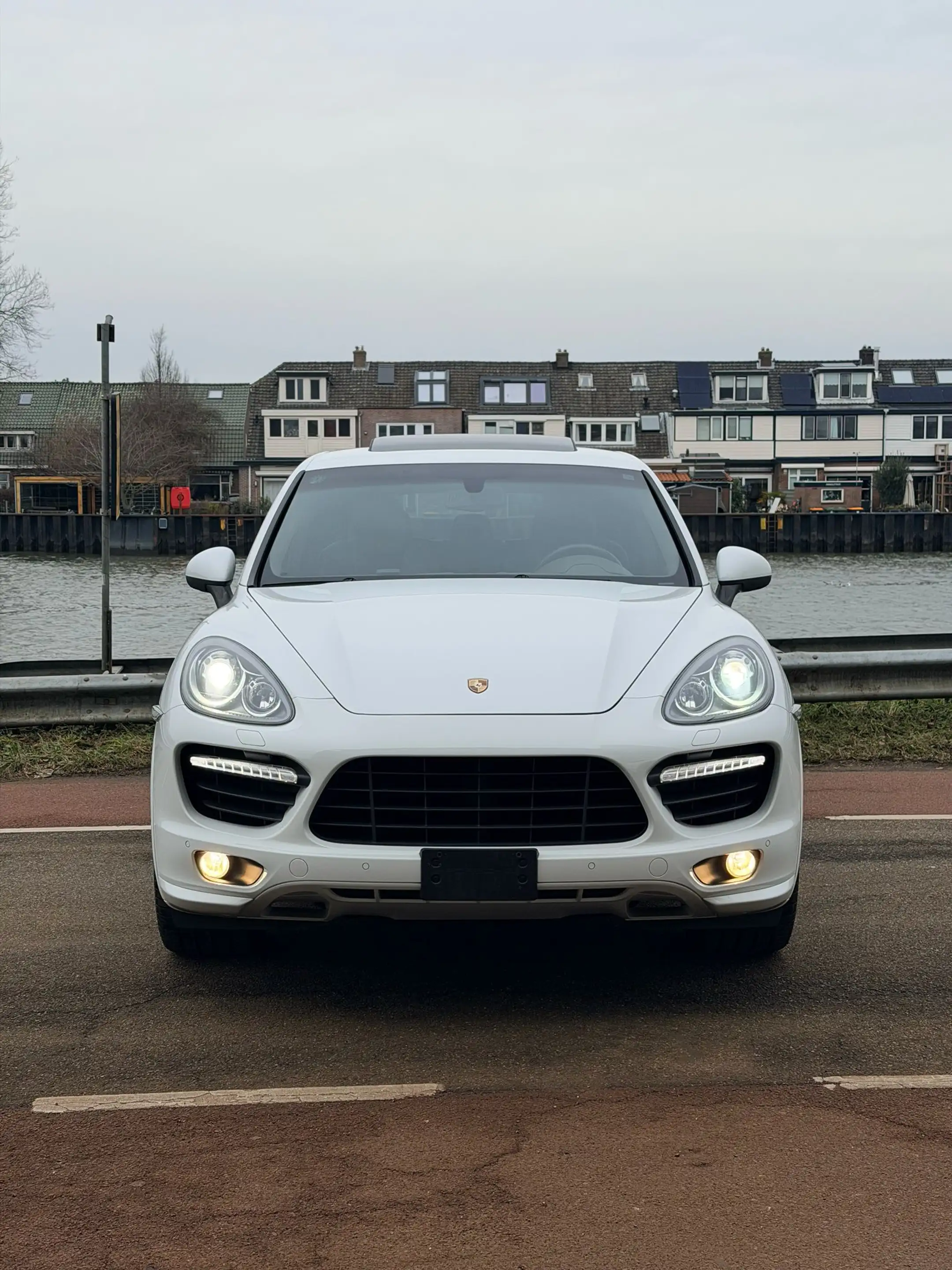 Porsche Cayenne Turbo 500PK — photo 7