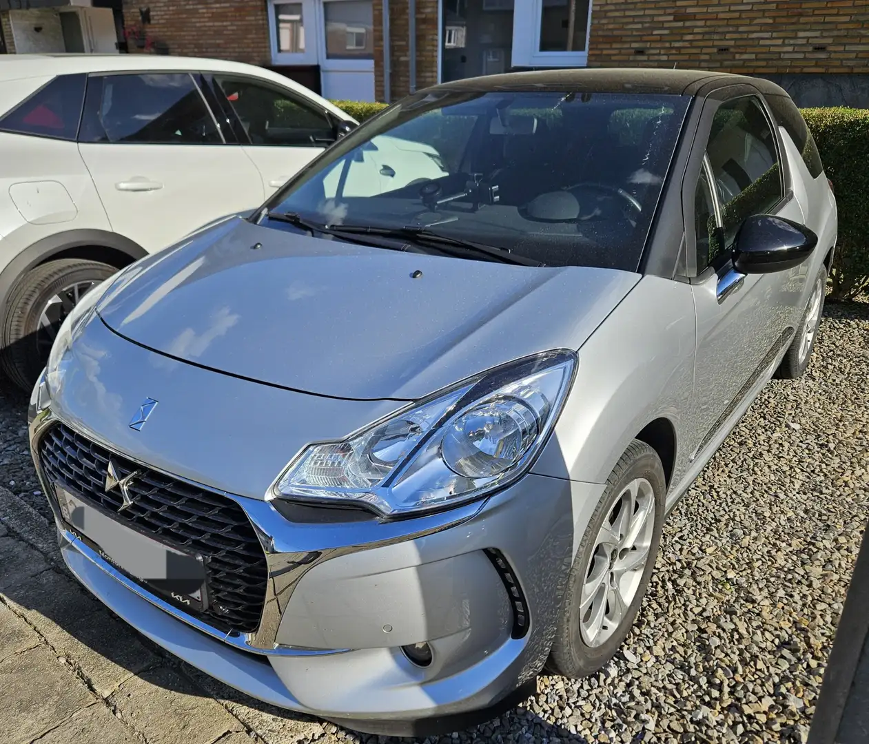 DS Automobiles DS 3 1.2i PureTech So Chic - 1