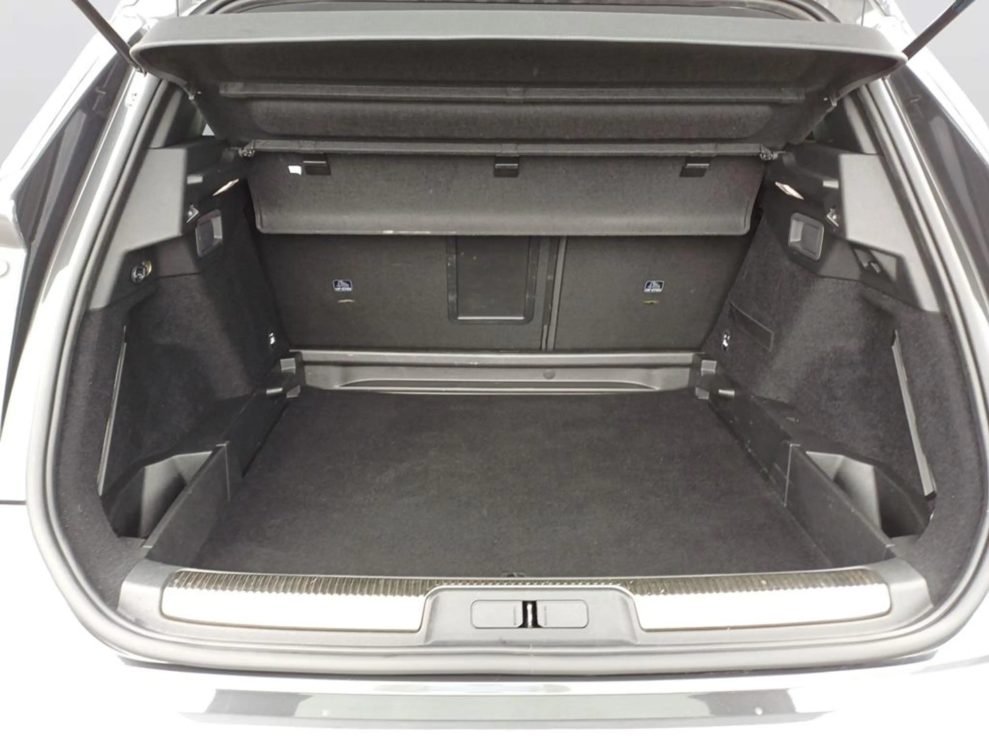 DS Automobiles DS 7 Performance Line+ Blue HDI 130 — photo 7