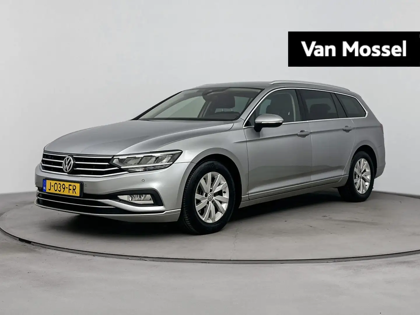 Volkswagen Passat Variant 1.5 TSI Comfort Business | Automaat | Navigatie | Gris - 1