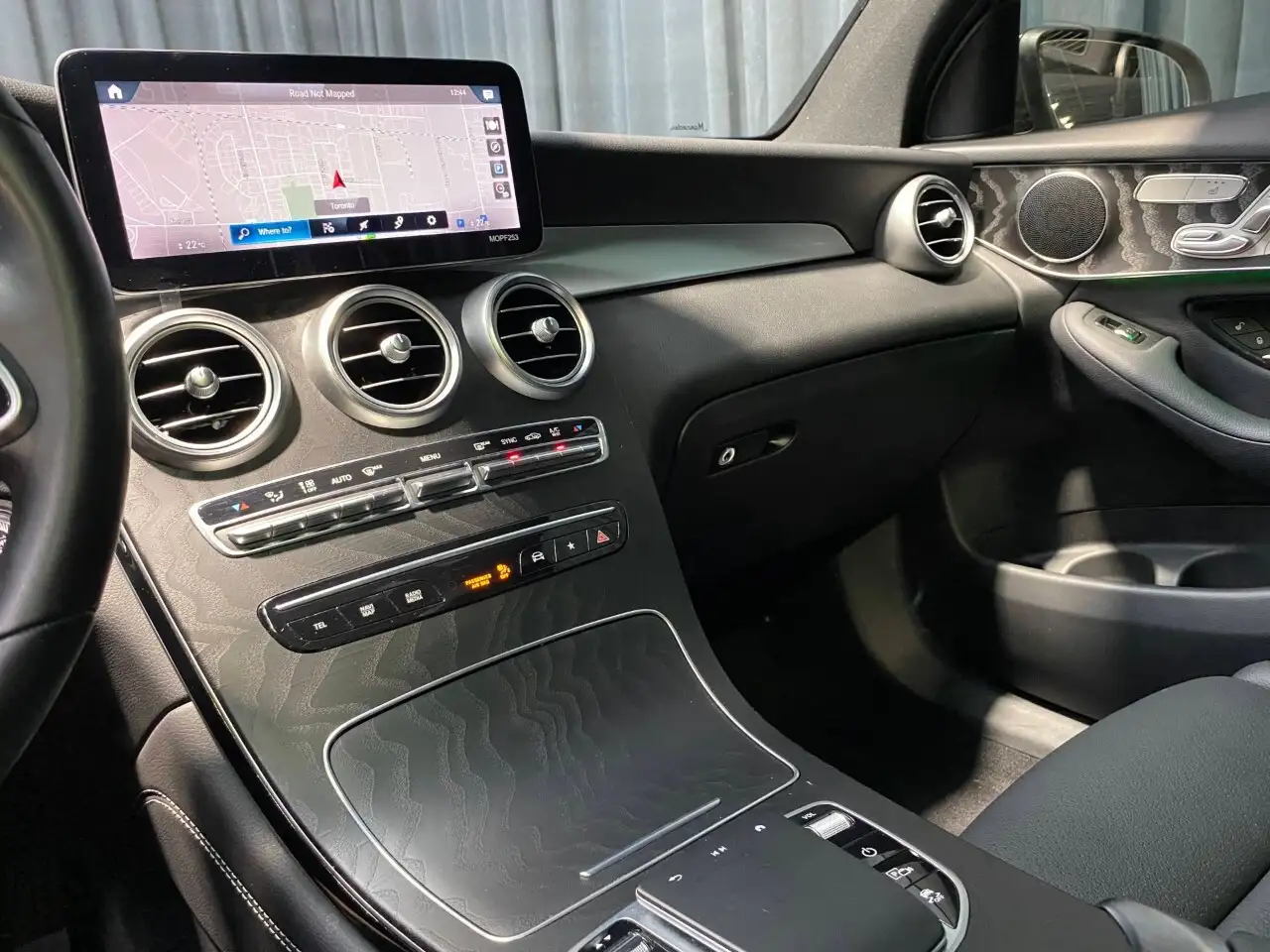 Mercedes-Benz GLC снимка Mercedes-Benz GLC