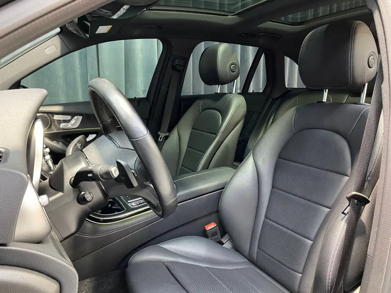 Mercedes-Benz GLC снимка Mercedes-Benz GLC