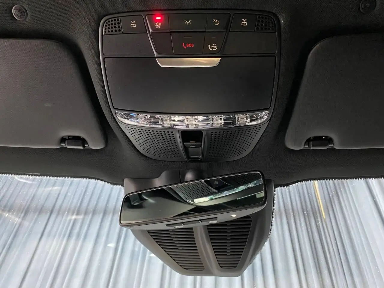Mercedes-Benz GLC снимка Mercedes-Benz GLC