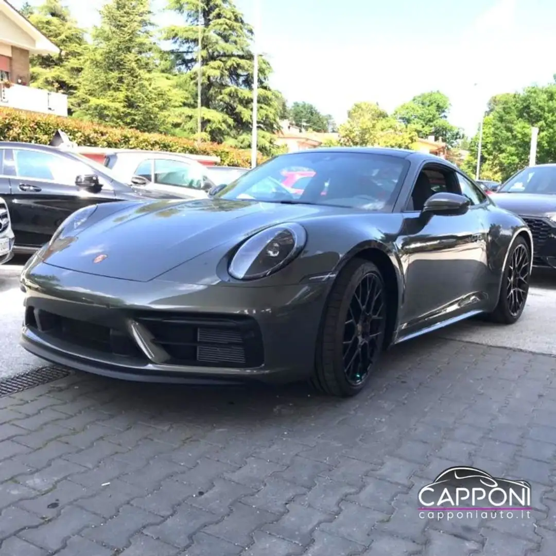 Porsche 911 Carrera 4 GTS Vert - 1