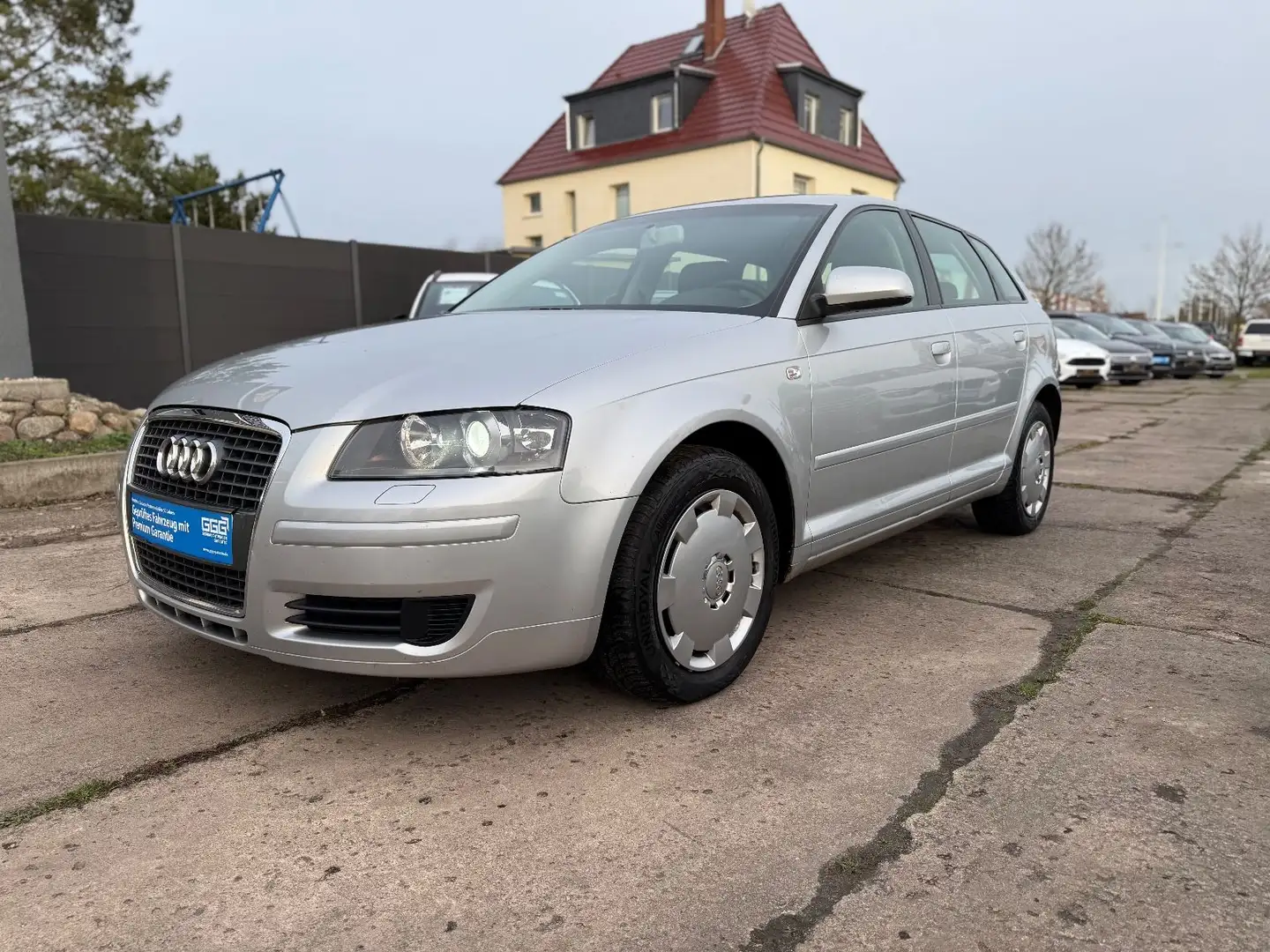 Audi A3 Sportback 1.6 Attraction Silber - 2