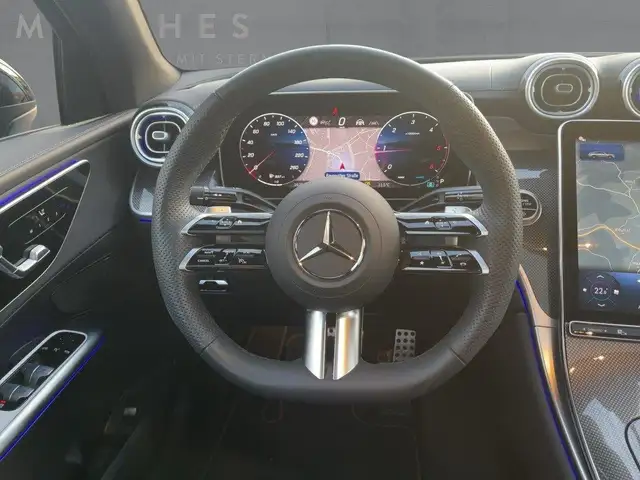 Mercedes-Benz 220 view 10
