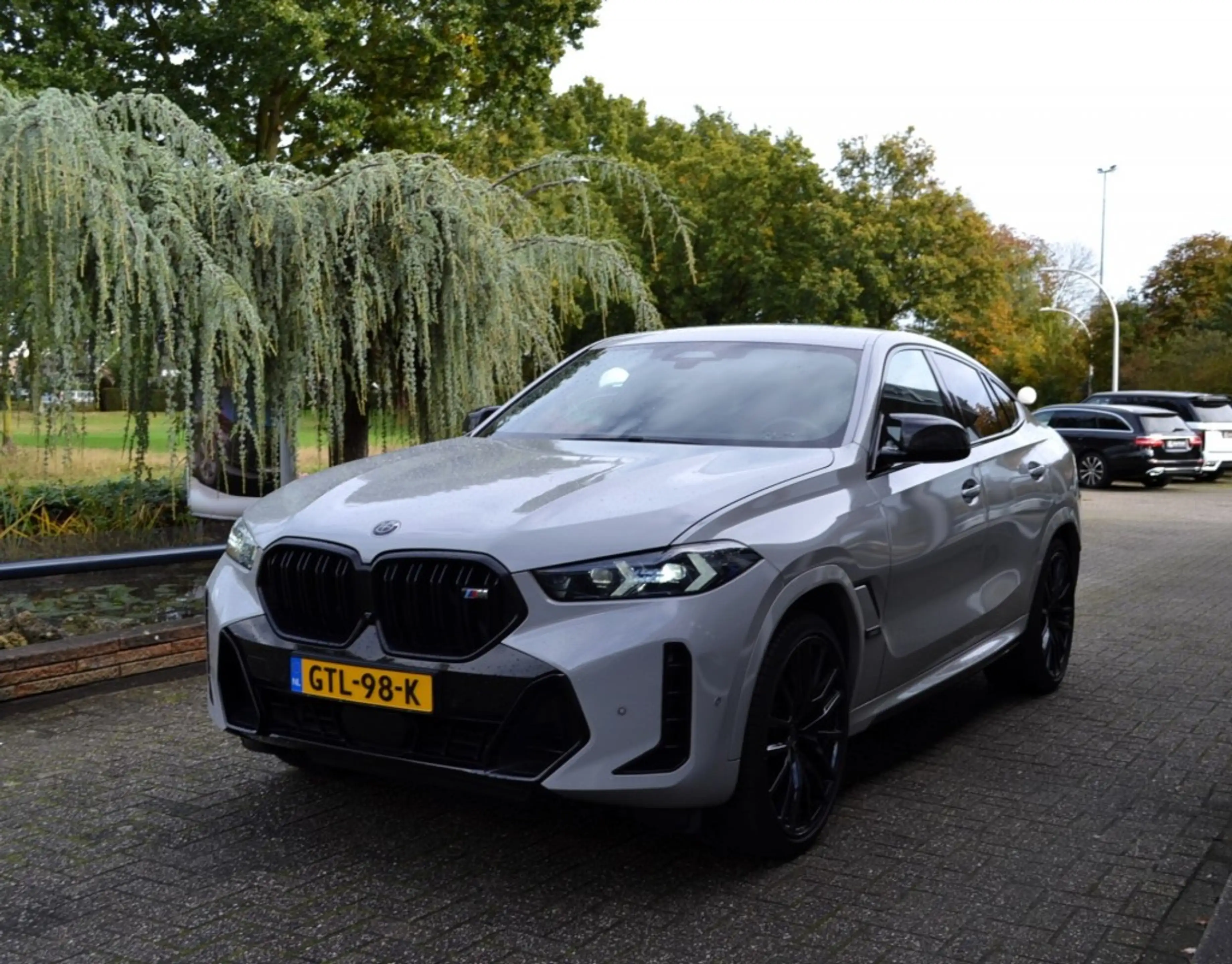 BMW X6 M60I B&W / Massage / NP 225.000,00 euro — photo 2