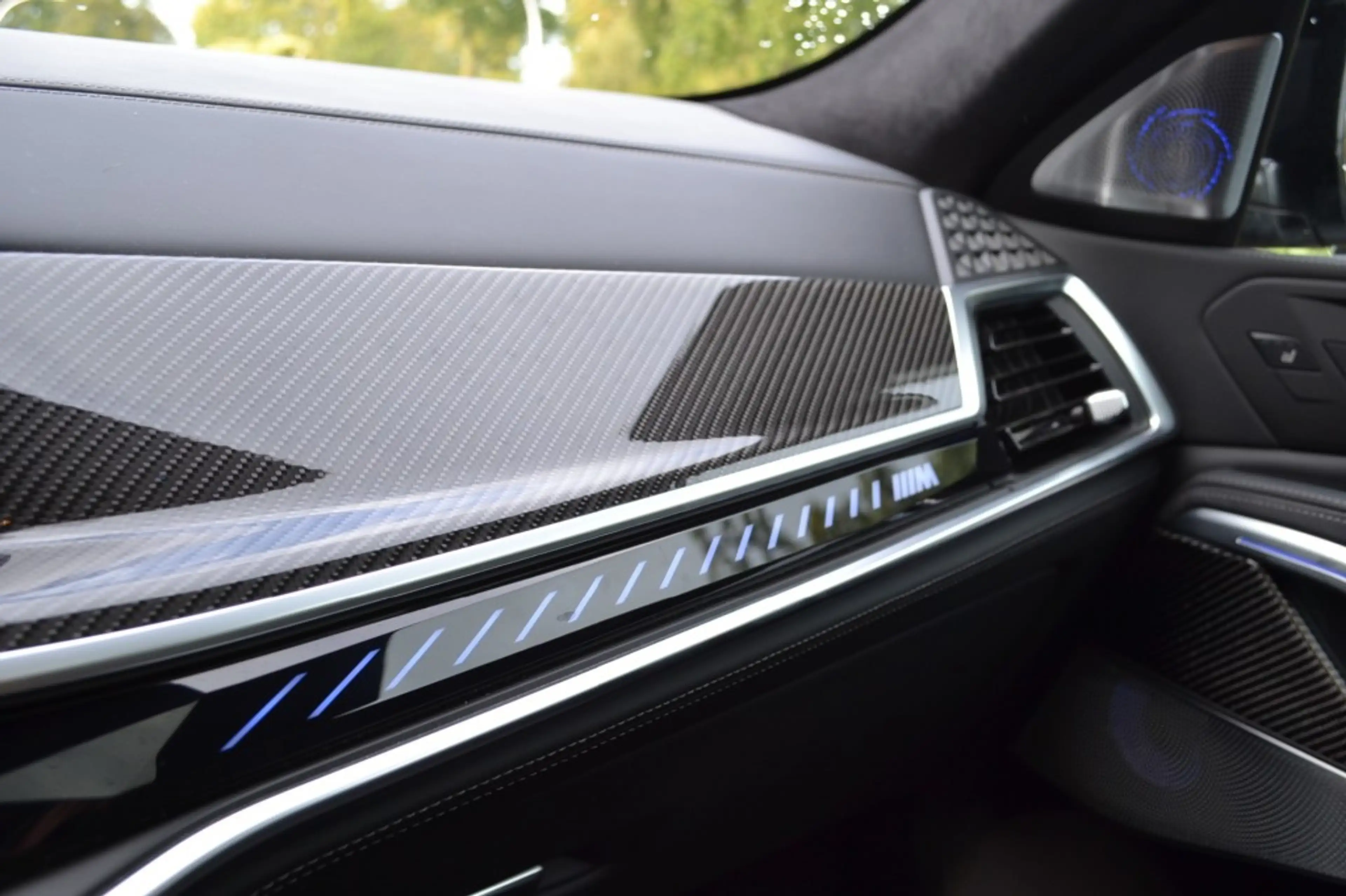 BMW X6 M60I B&W / Massage / NP 225.000,00 euro — photo 26