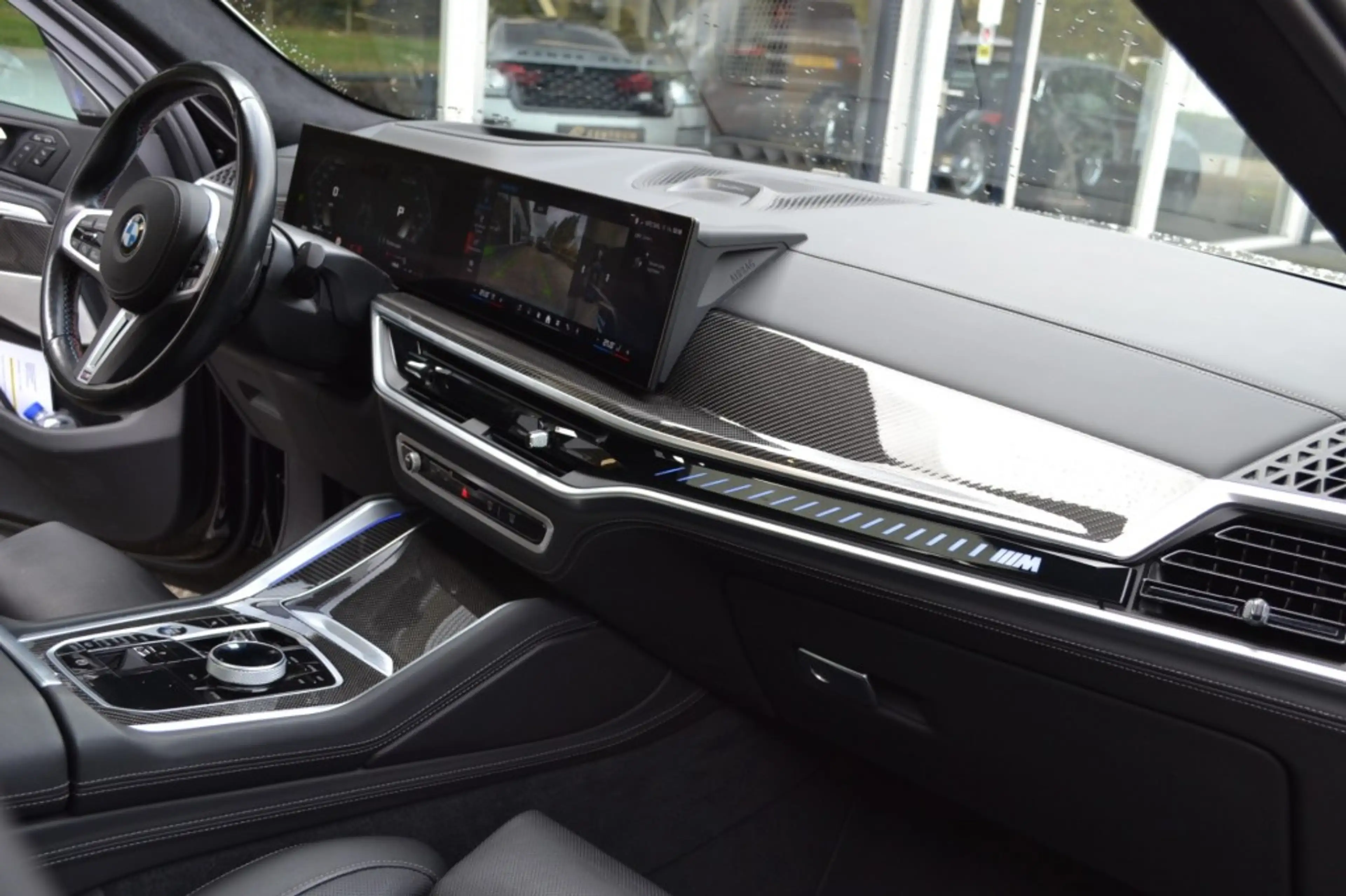 BMW X6 M60I B&W / Massage / NP 225.000,00 euro — photo 24