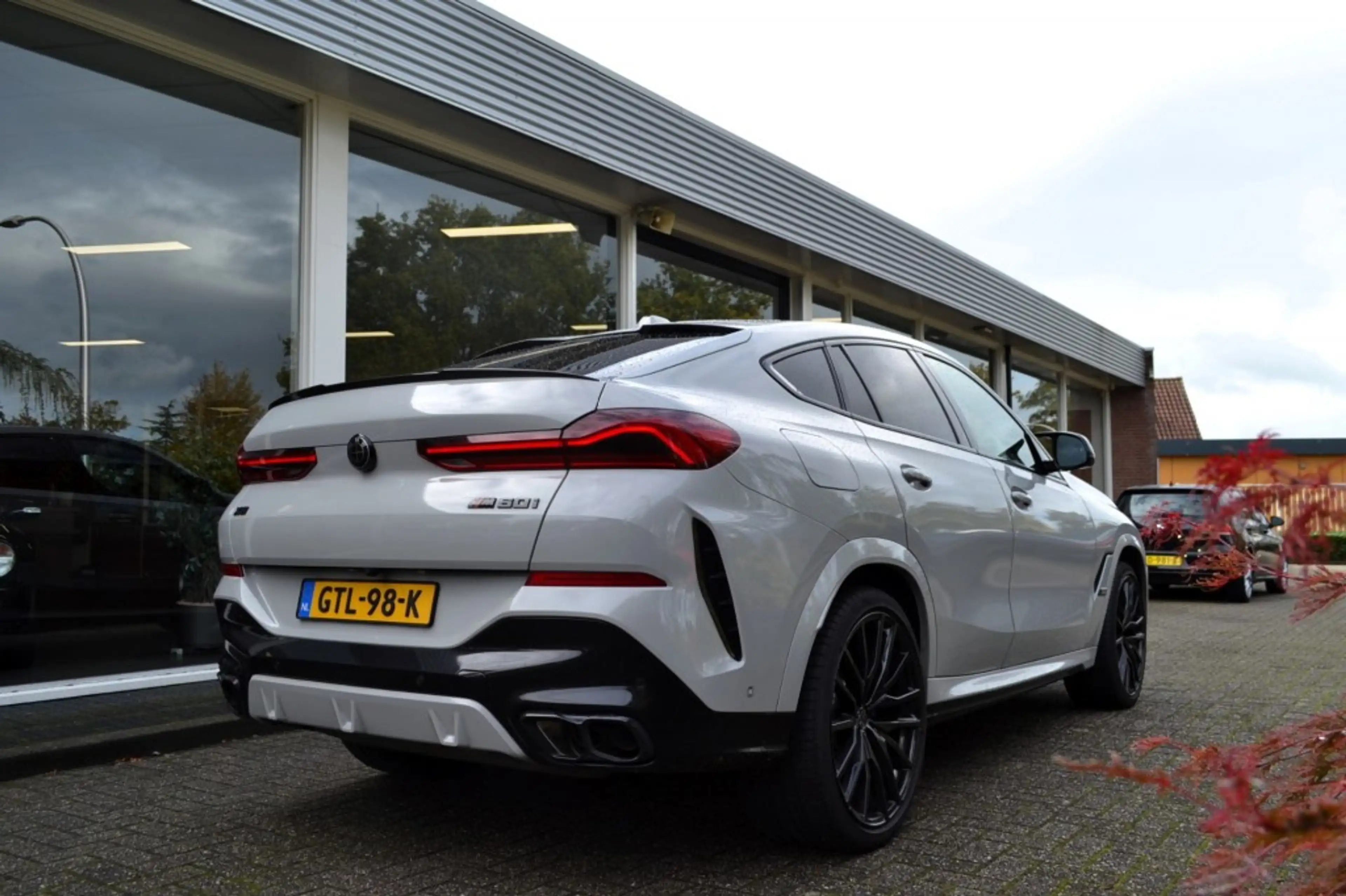 BMW X6 M60I B&W / Massage / NP 225.000,00 euro — photo 5