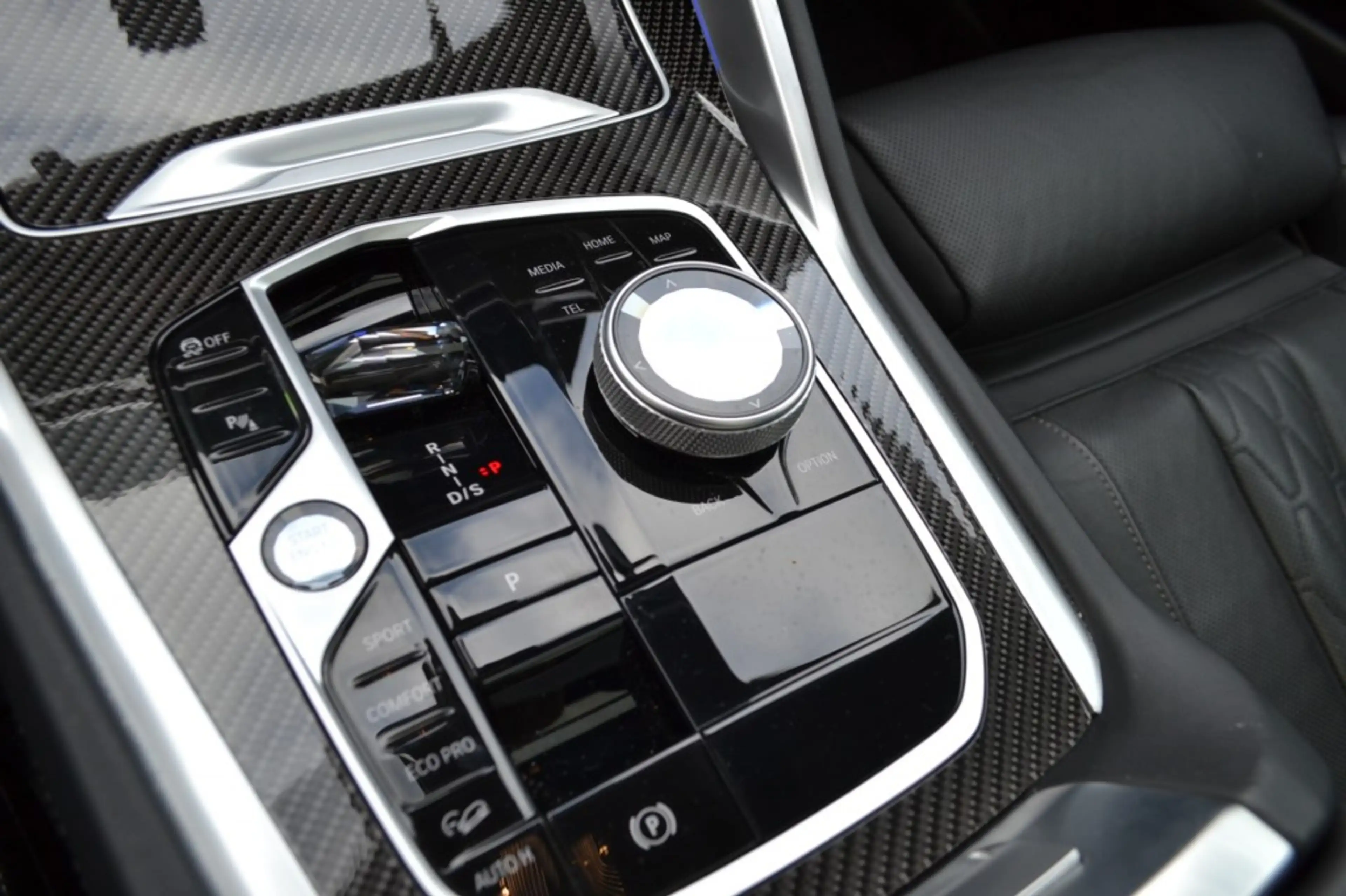 BMW X6 M60I B&W / Massage / NP 225.000,00 euro — photo 25