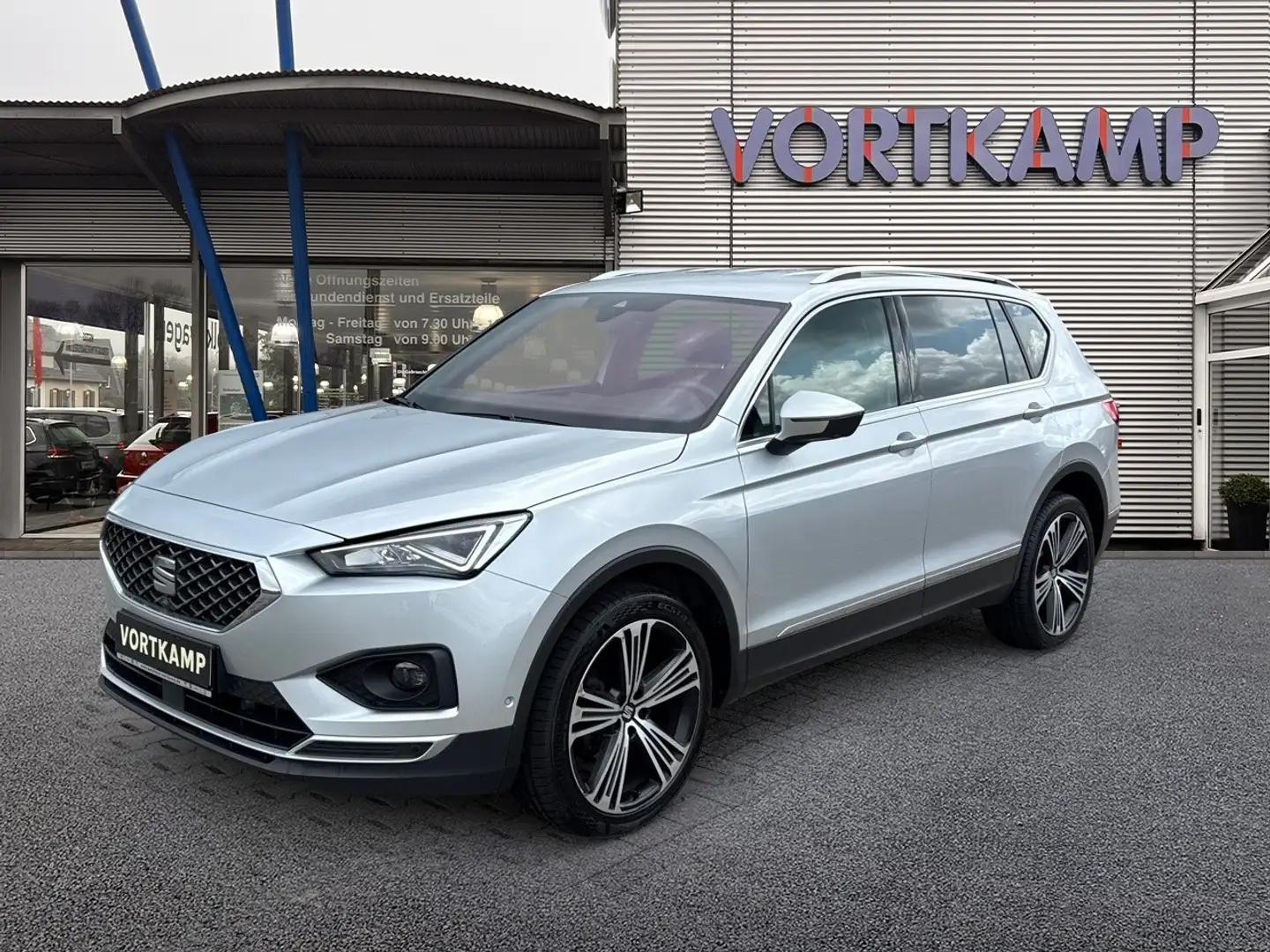 SEAT Tarraco Xcellence 2.0 TDI 360/DCC/ACC7AHK Silber - 2