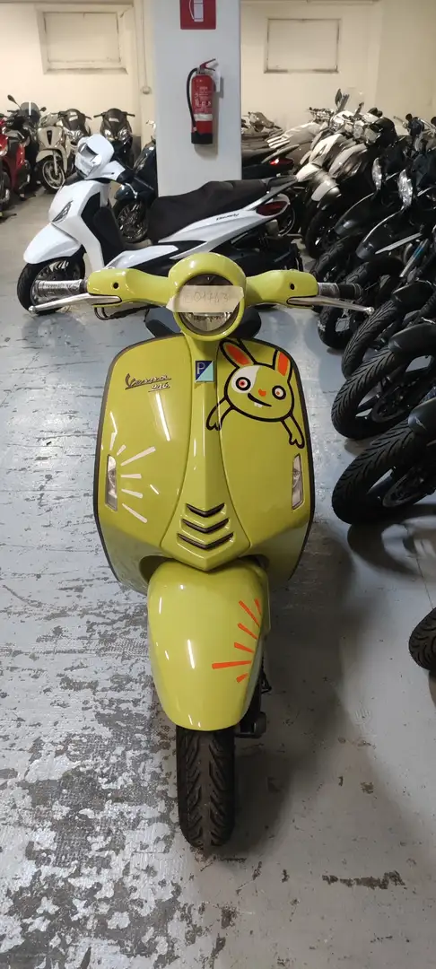 Vespa 946 Verde - 1