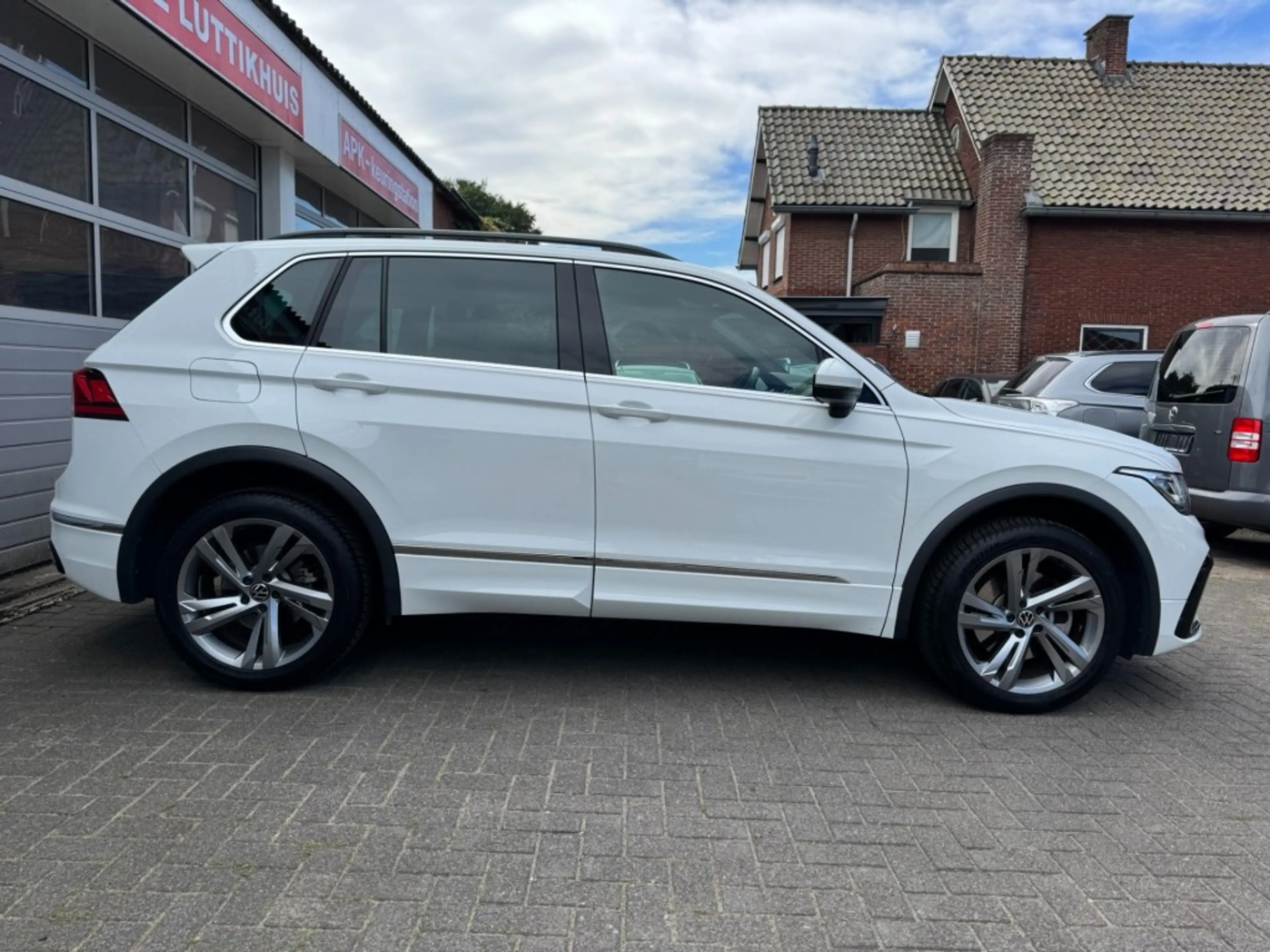 Volkswagen Tiguan 1.4TSI eHybrid 245PK R-Line Pano Camera Virtual IQ — photo 5