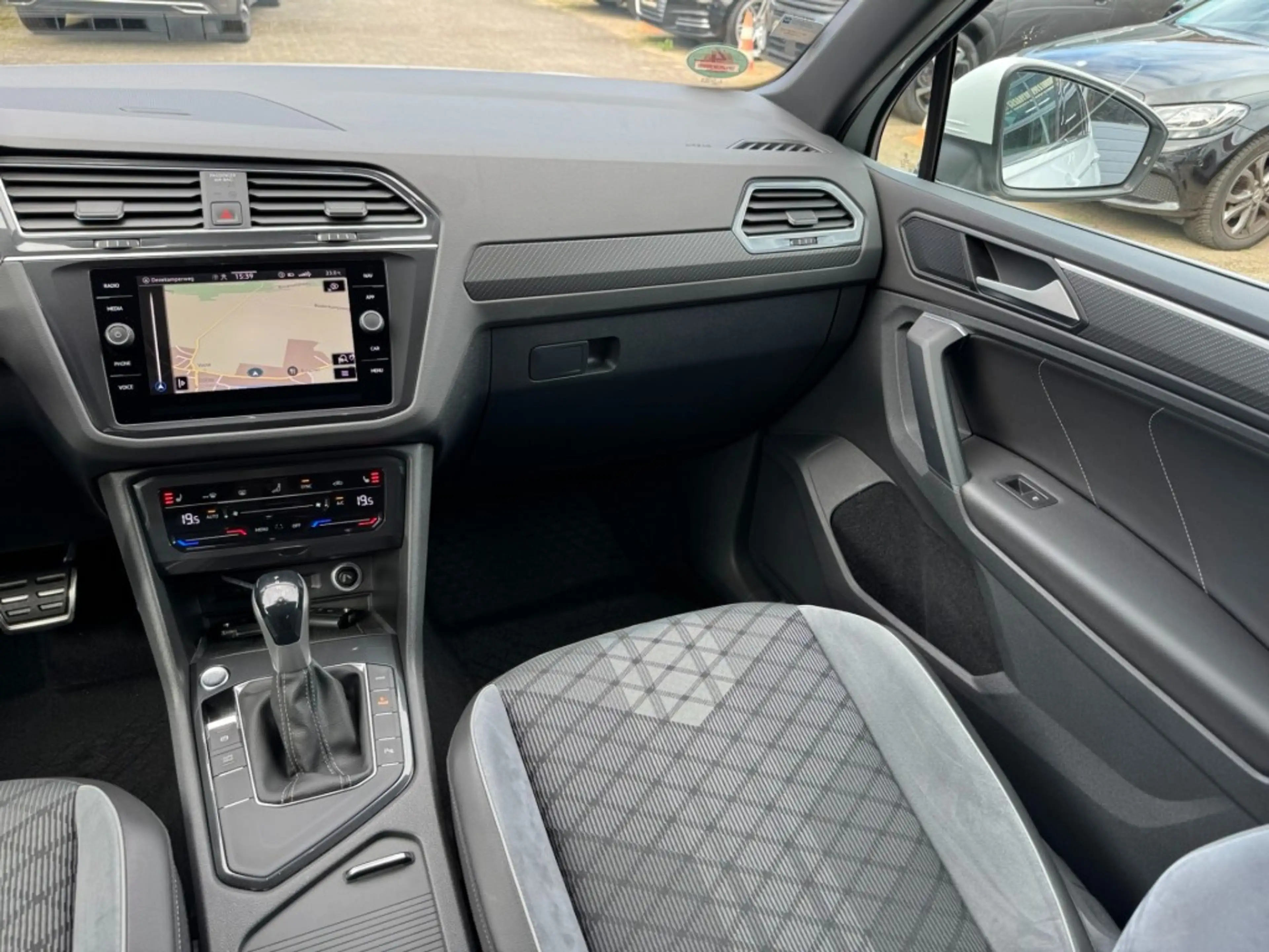 Volkswagen Tiguan 1.4TSI eHybrid 245PK R-Line Pano Camera Virtual IQ — photo 13