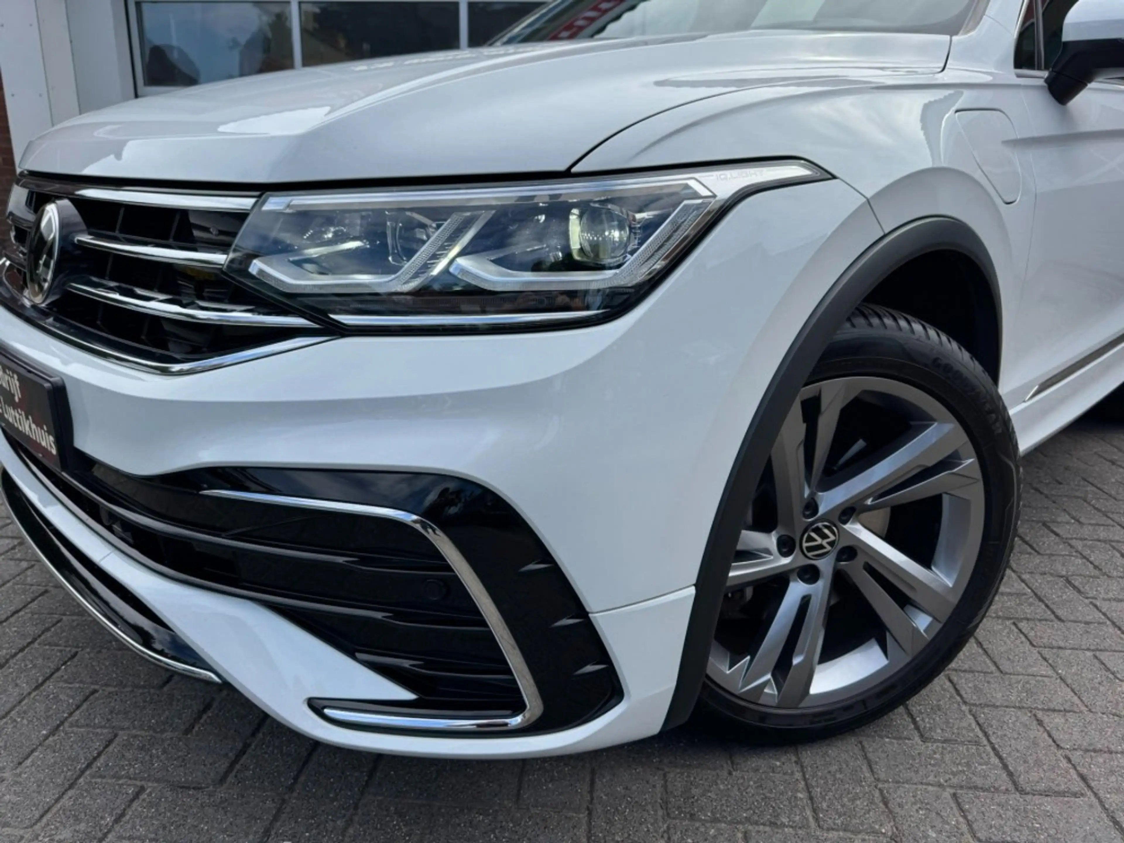Volkswagen Tiguan 1.4TSI eHybrid 245PK R-Line Pano Camera Virtual IQ — photo 9