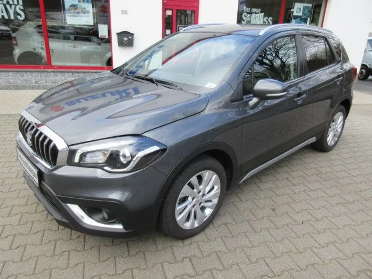 Suzuki SX4 S-Cross (SX4) S-Cross 1.0 BJ Comfort 2WD  1.Hand Grau - 2