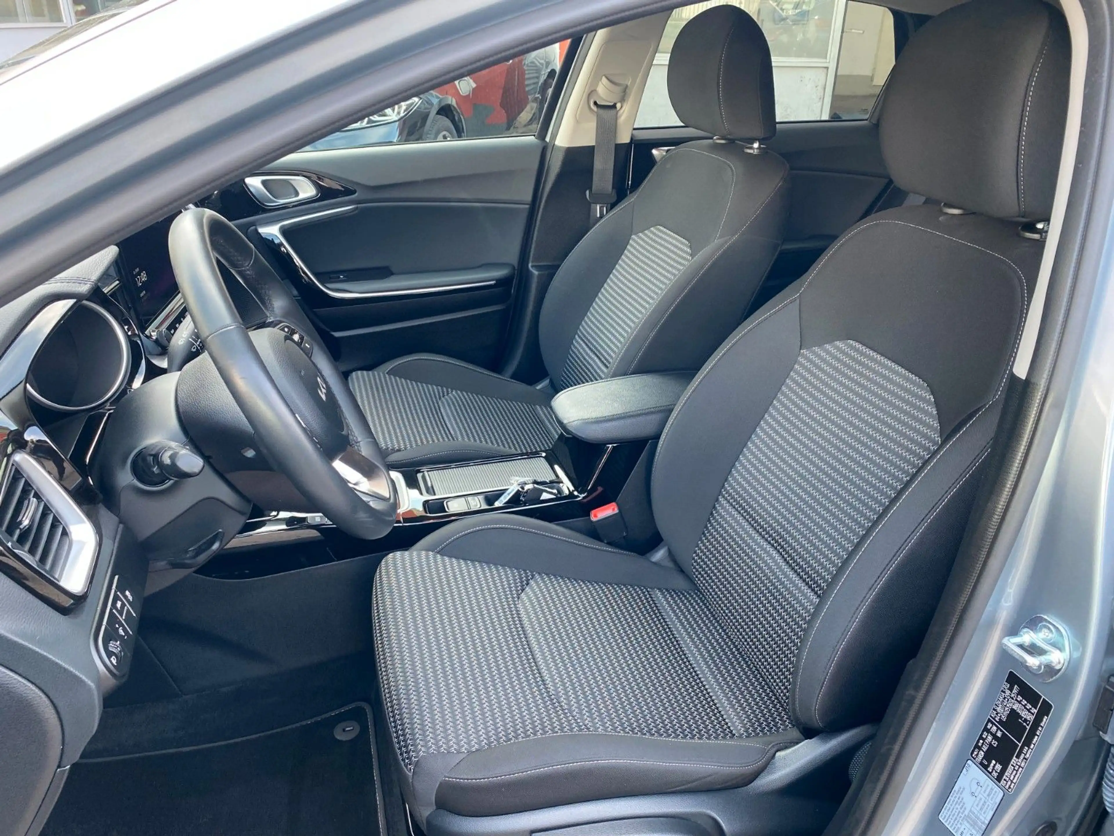 Kia Ceed / cee'd Ceed Ultimate Edition/Automatik/JBL/LED — photo 10