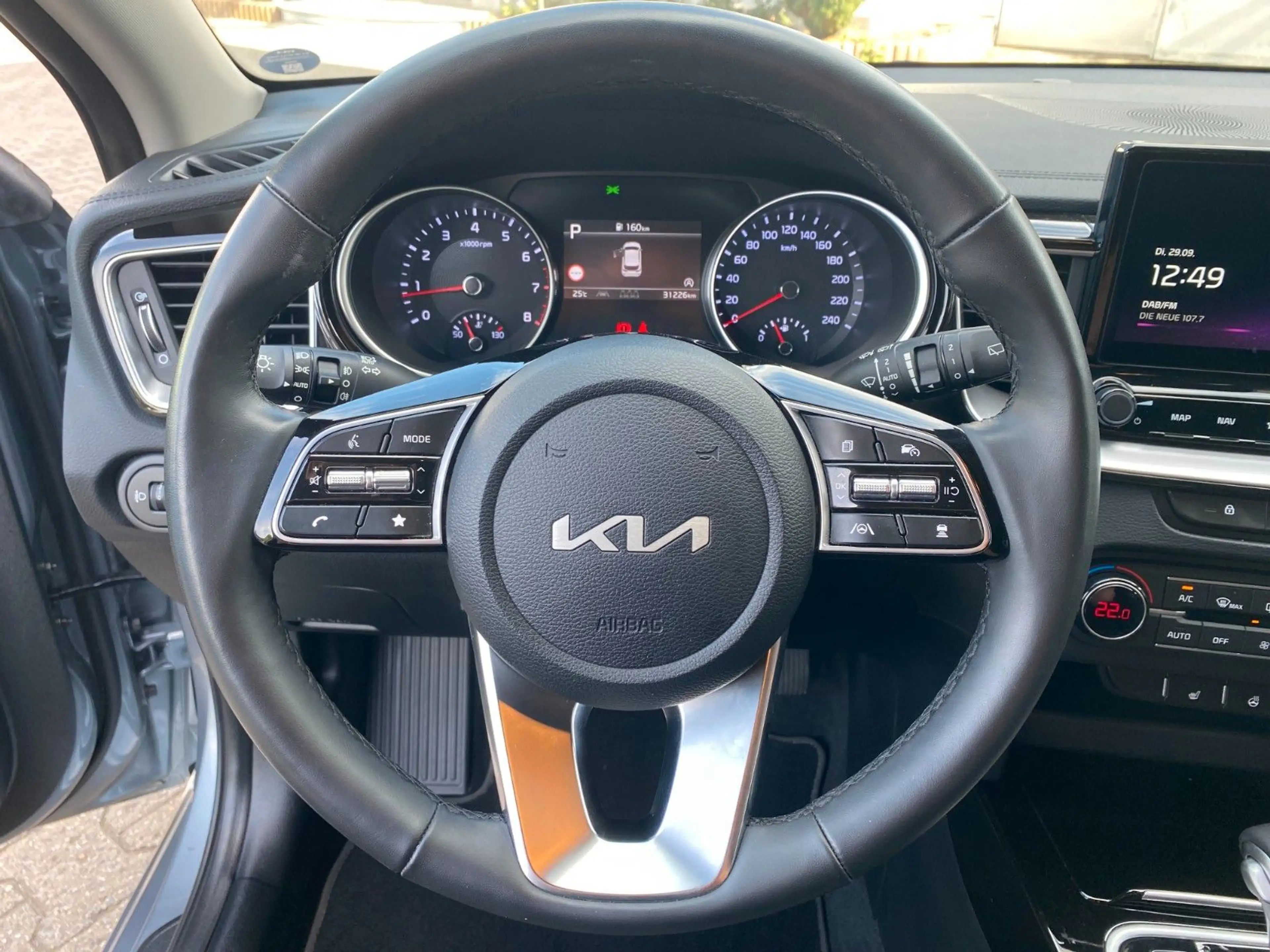 Kia Ceed / cee'd Ceed Ultimate Edition/Automatik/JBL/LED — photo 14