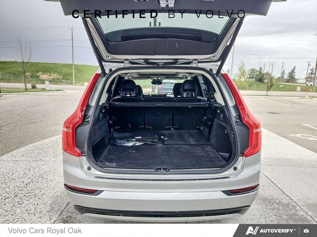 2023 Volvo XC90 Ultimate Dark Theme thumb 12