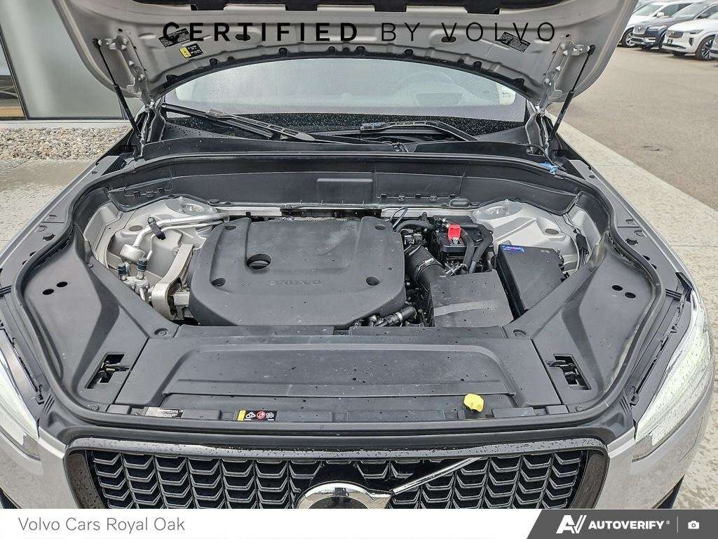 2023 Volvo XC90 Ultimate Dark Theme thumb 10