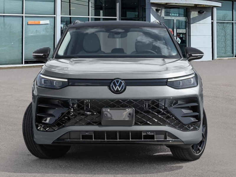 2026 Volkswagen Tiguan Comfortline R-Line Black Edition — снимка 2