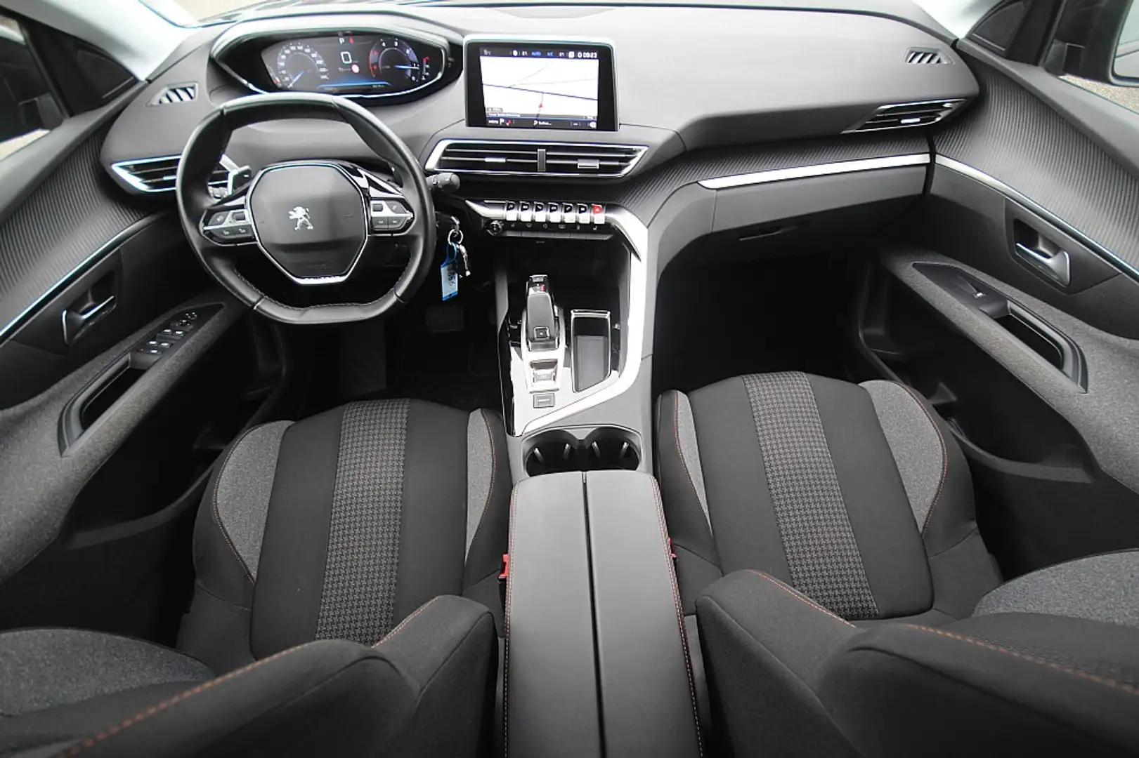 Peugeot 5008 1,5 BlueHDI 130 S&S EAT8 Active Aut. Schwarz - 2