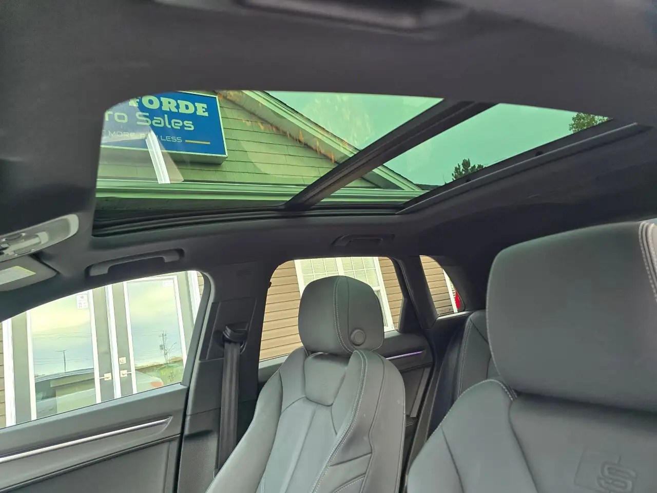 Audi Q3 снимка Audi Q3