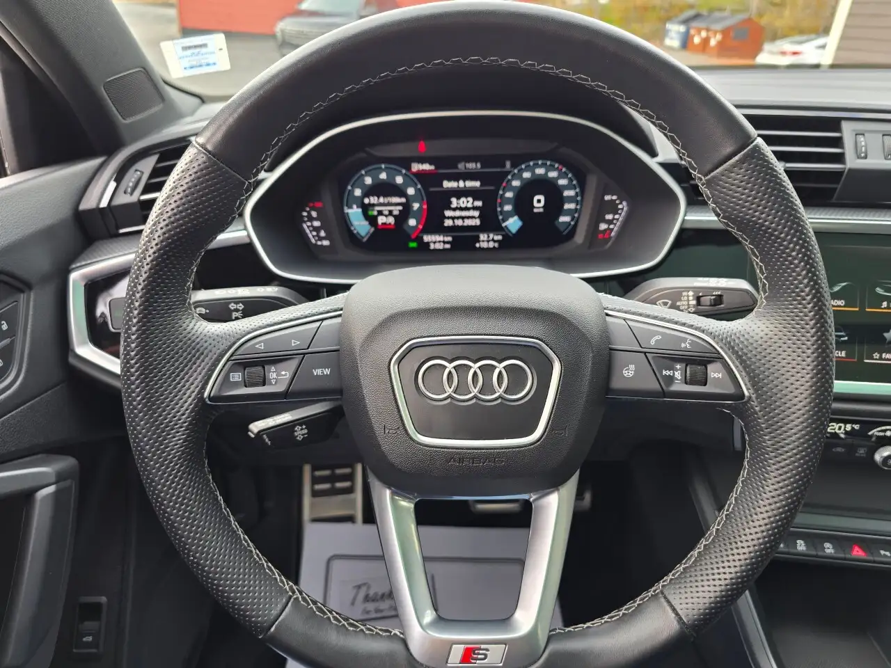 Audi Q3 снимка Audi Q3
