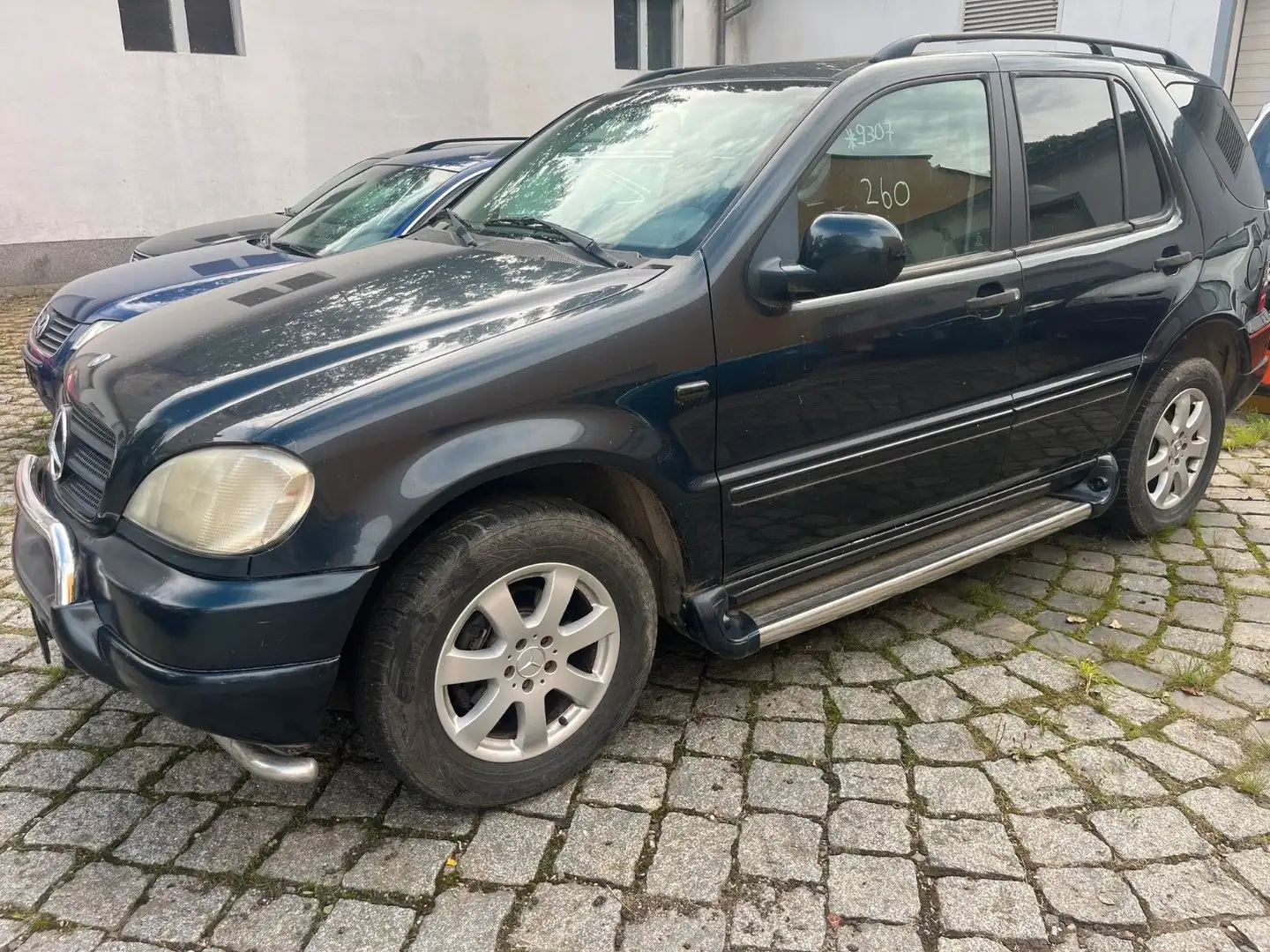 Mercedes-Benz ML 320 AMG Schwarz - 1