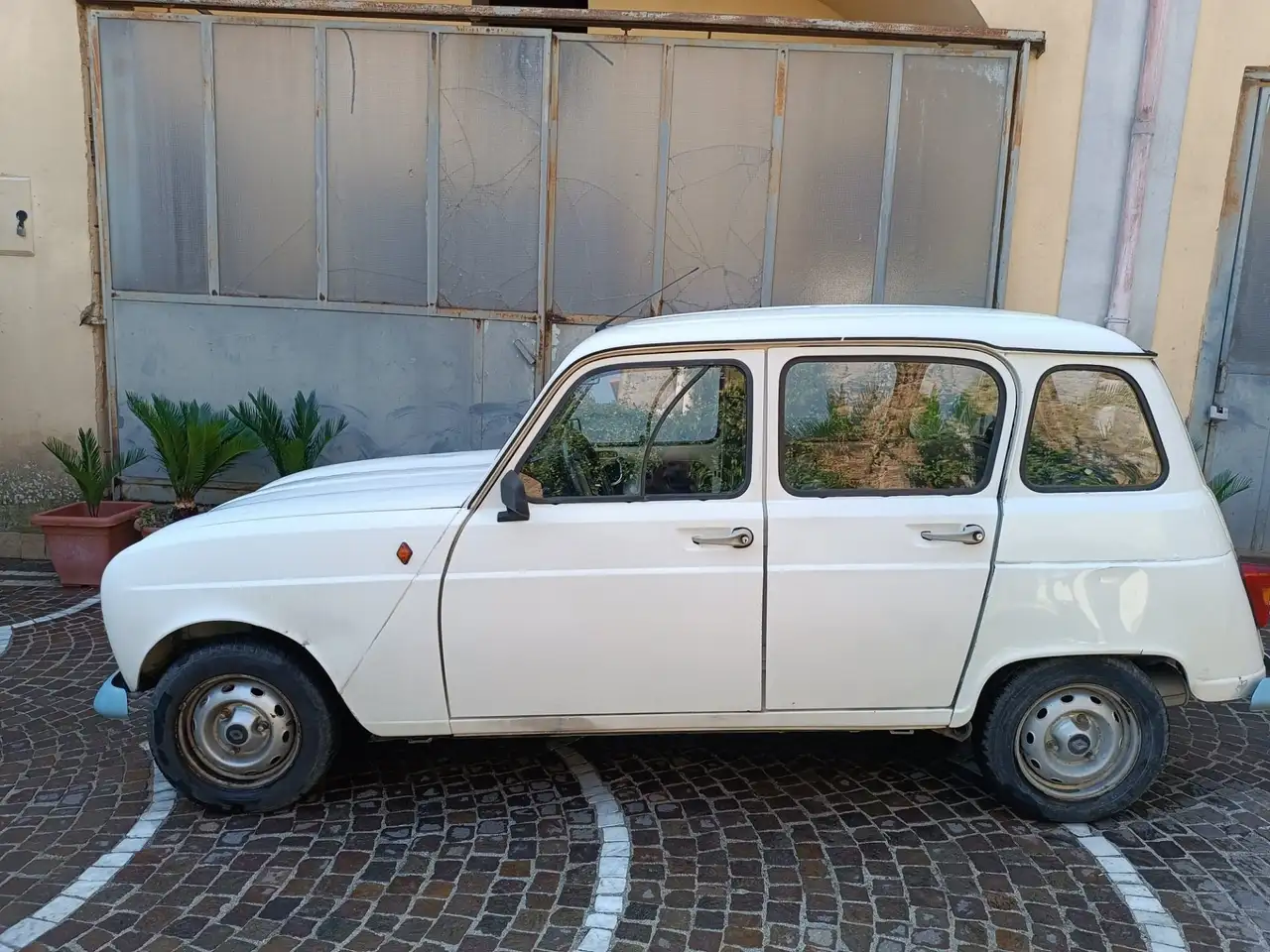 Renault R 4 R4 5p 956, foto 3