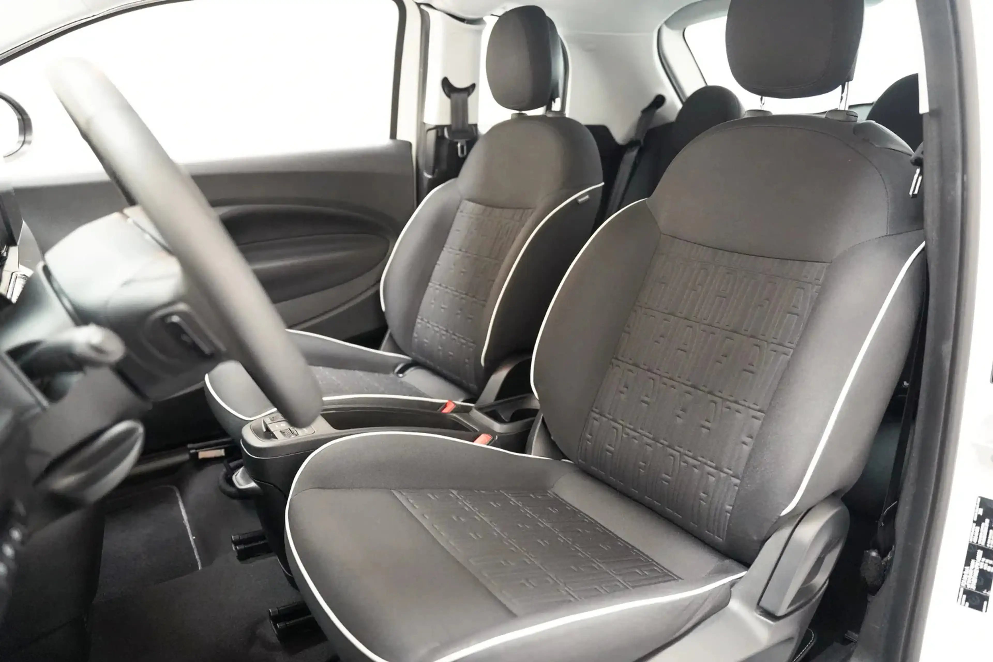 Fiat 500e 3+1 Urban 24 kWh [ Navi Apple Android Clima Cruise — photo 14