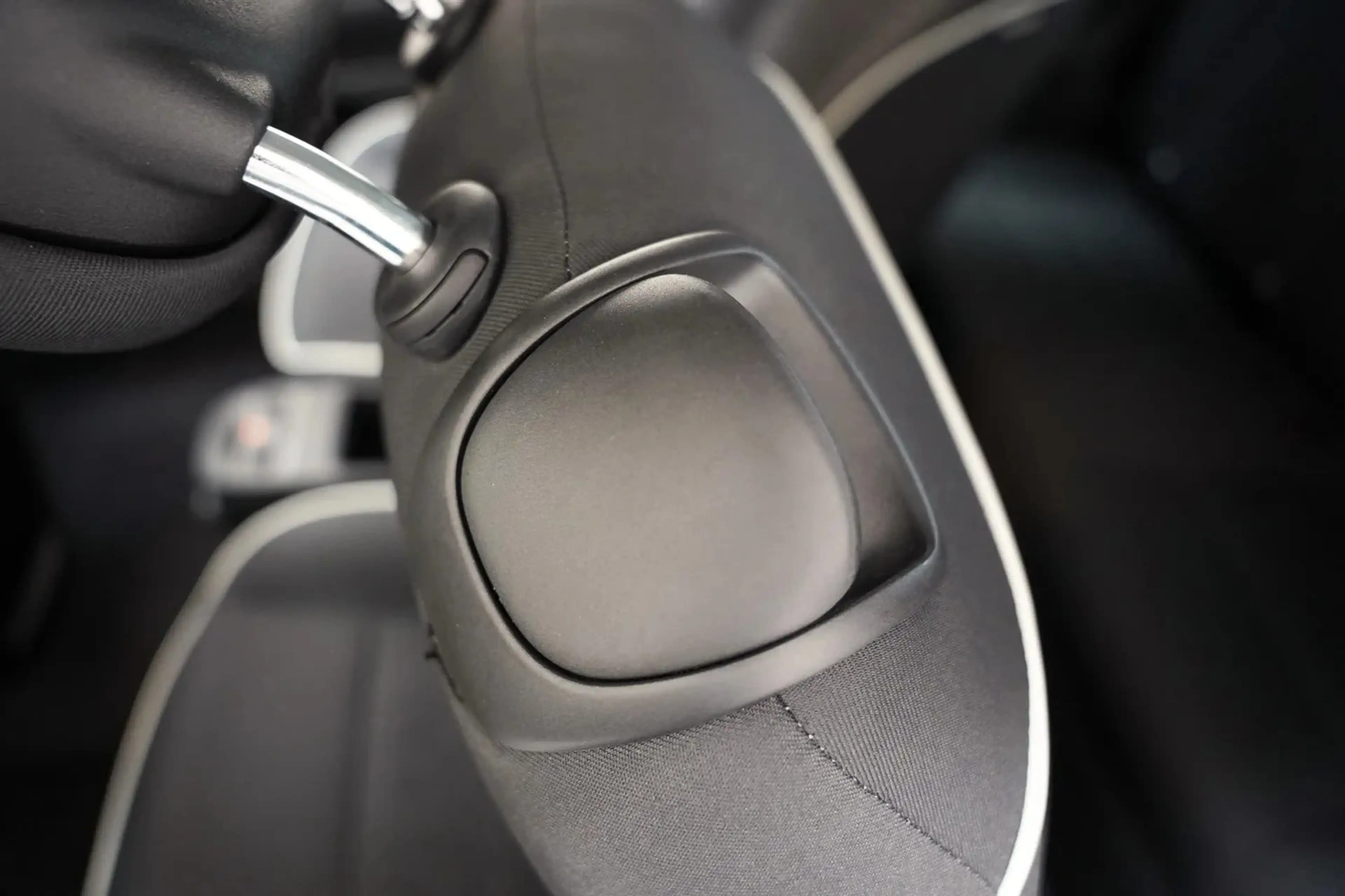 Fiat 500e 3+1 Urban 24 kWh [ Navi Apple Android Clima Cruise — photo 8