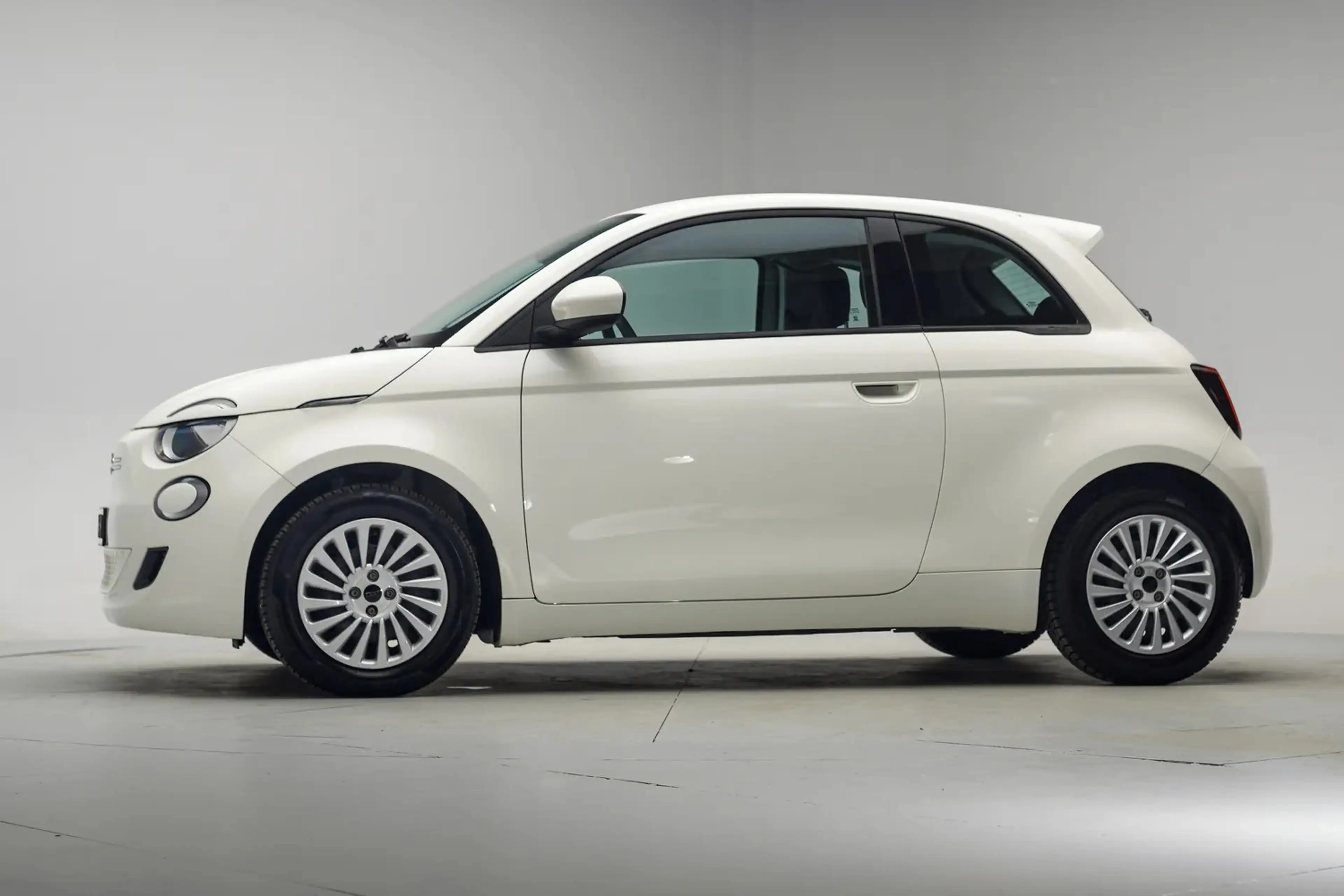 Fiat 500e 3+1 Urban 24 kWh [ Navi Apple Android Clima Cruise — photo 2