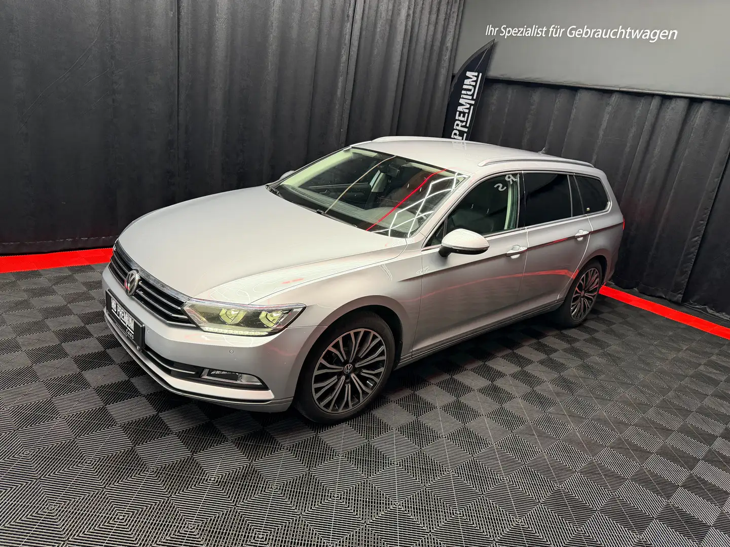 Volkswagen Passat Variant Highline BMT *AHK*VIRTUAL*ACC*LED* Grau - 1
