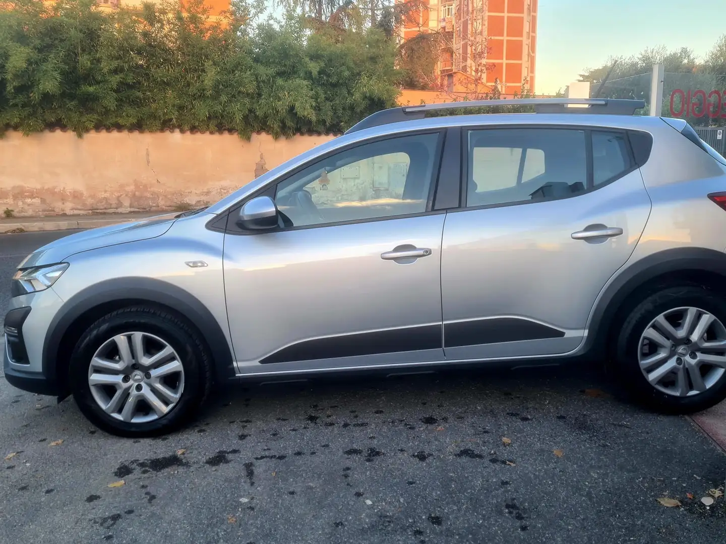 Dacia Sandero Sandero Stepway 1.0 tce Essential Eco-g 100cv Gris - 2