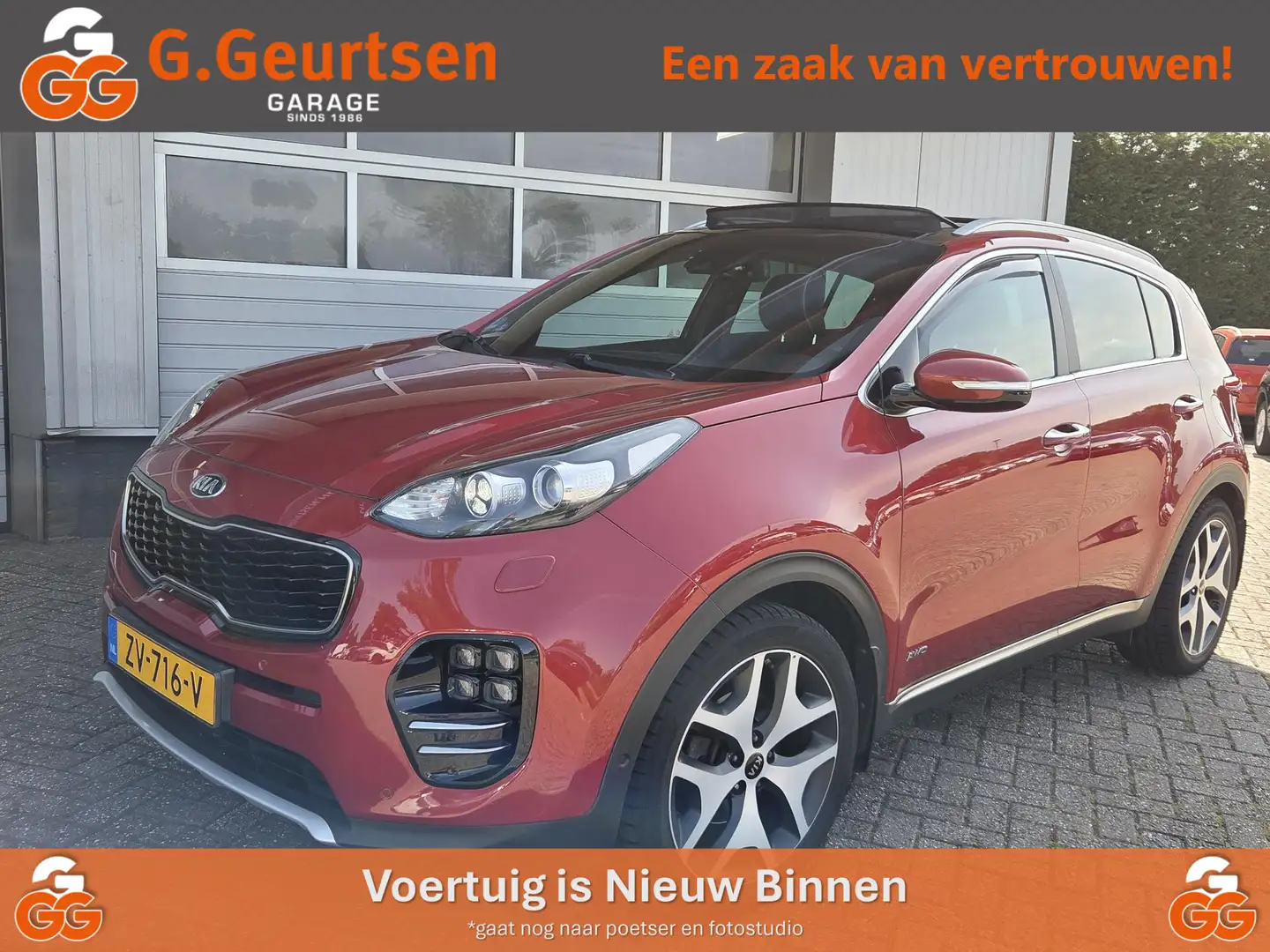 Kia Sportage 1.6 T-GDI 4WD GT-Line PlusLine Trekhaak, Panoramad Rood - 1