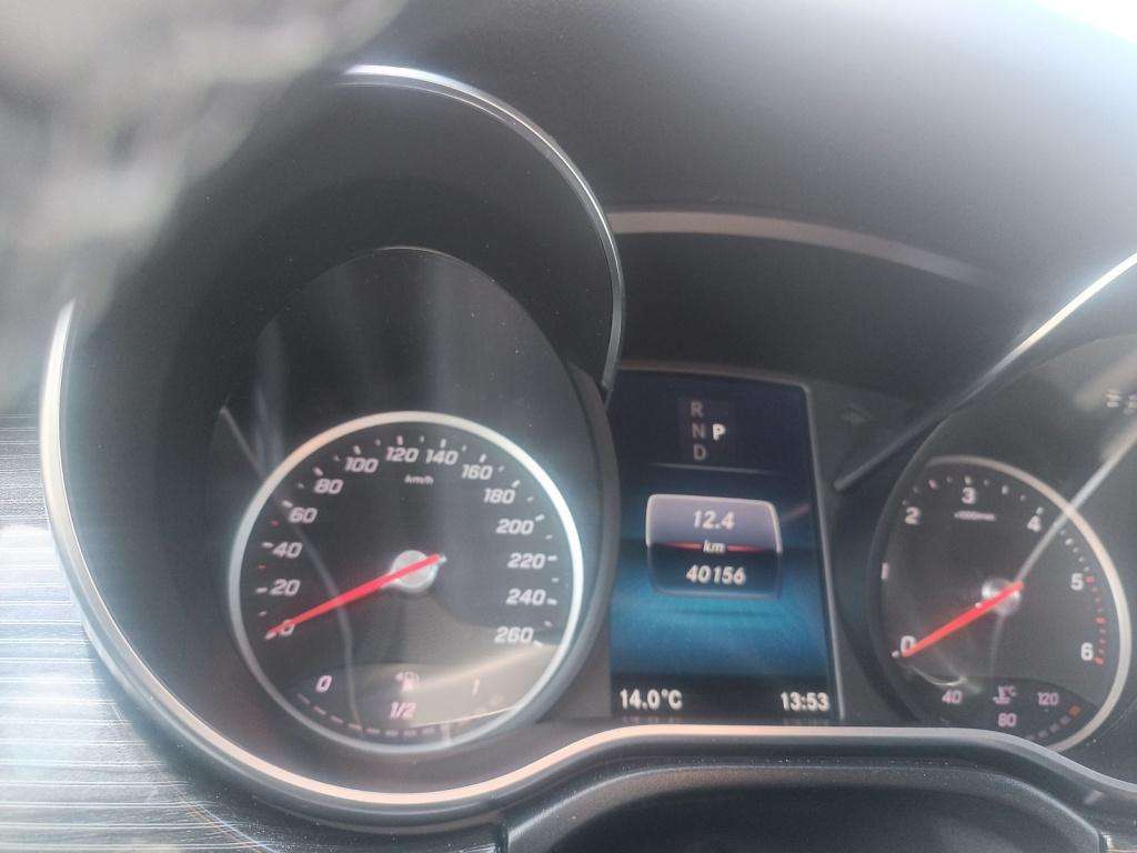 Mercedes-Benz V 250