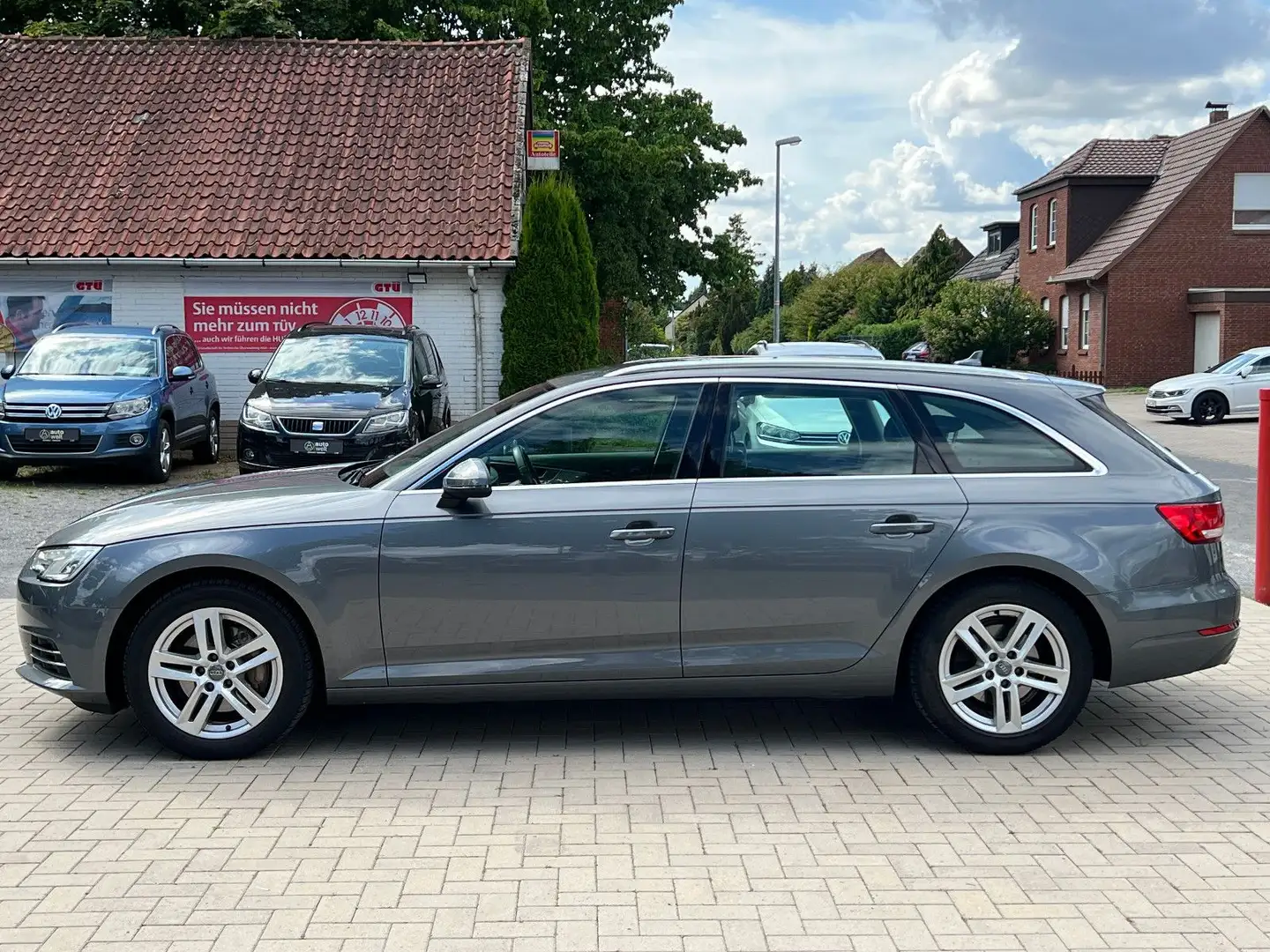 Audi A4 Avant 2.0 TDI Sport | Aut.  | TÜV neu | Xenon Grijs - 2
