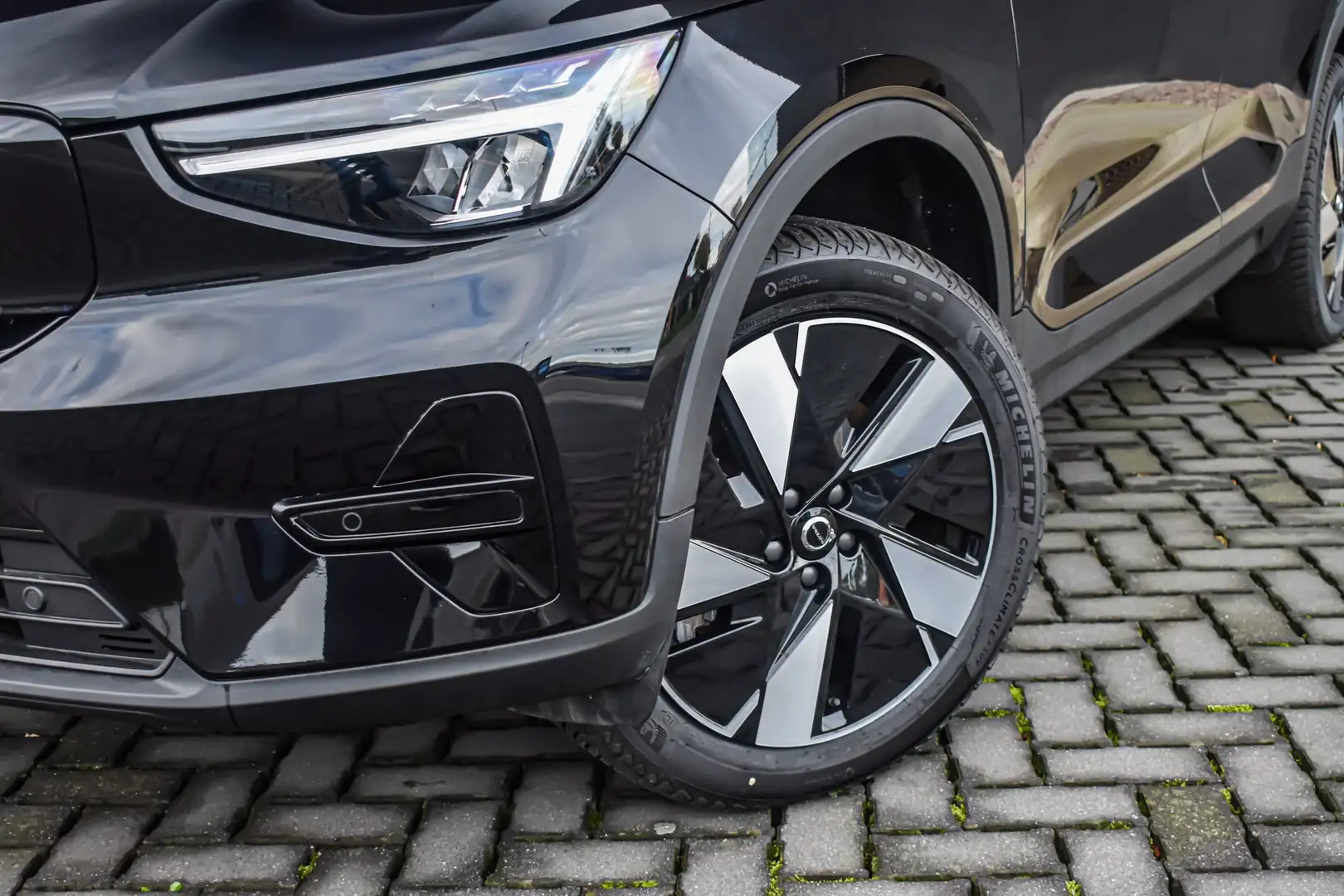 Volvo EX40 Recharge 69 kWh Single Motor - Nieuw - BTW Wagen Negro - 2