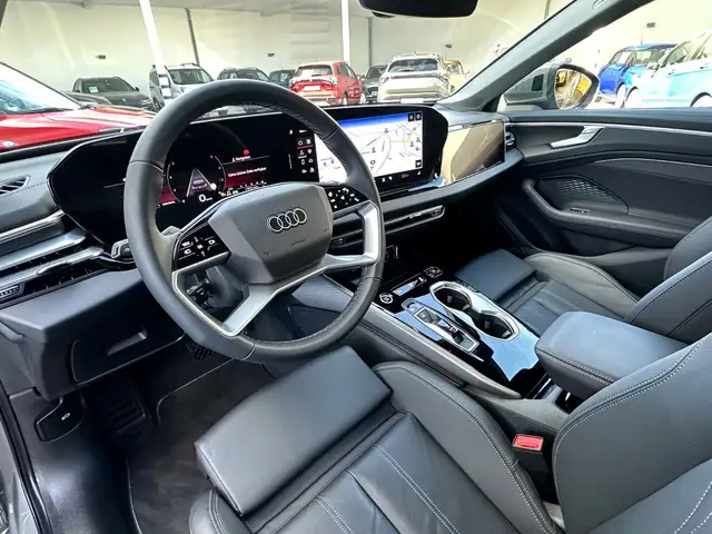 Audi A6 view 13
