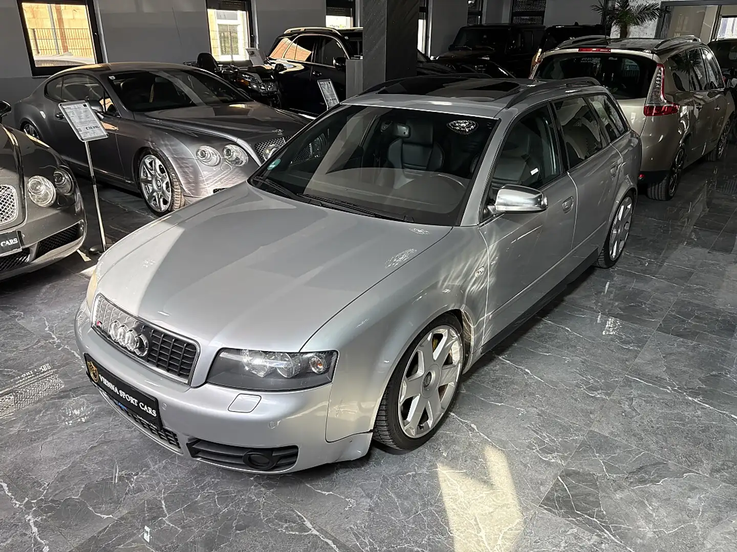 Audi S4 4,2 V8 quattro*EXPORT* Silber - 1