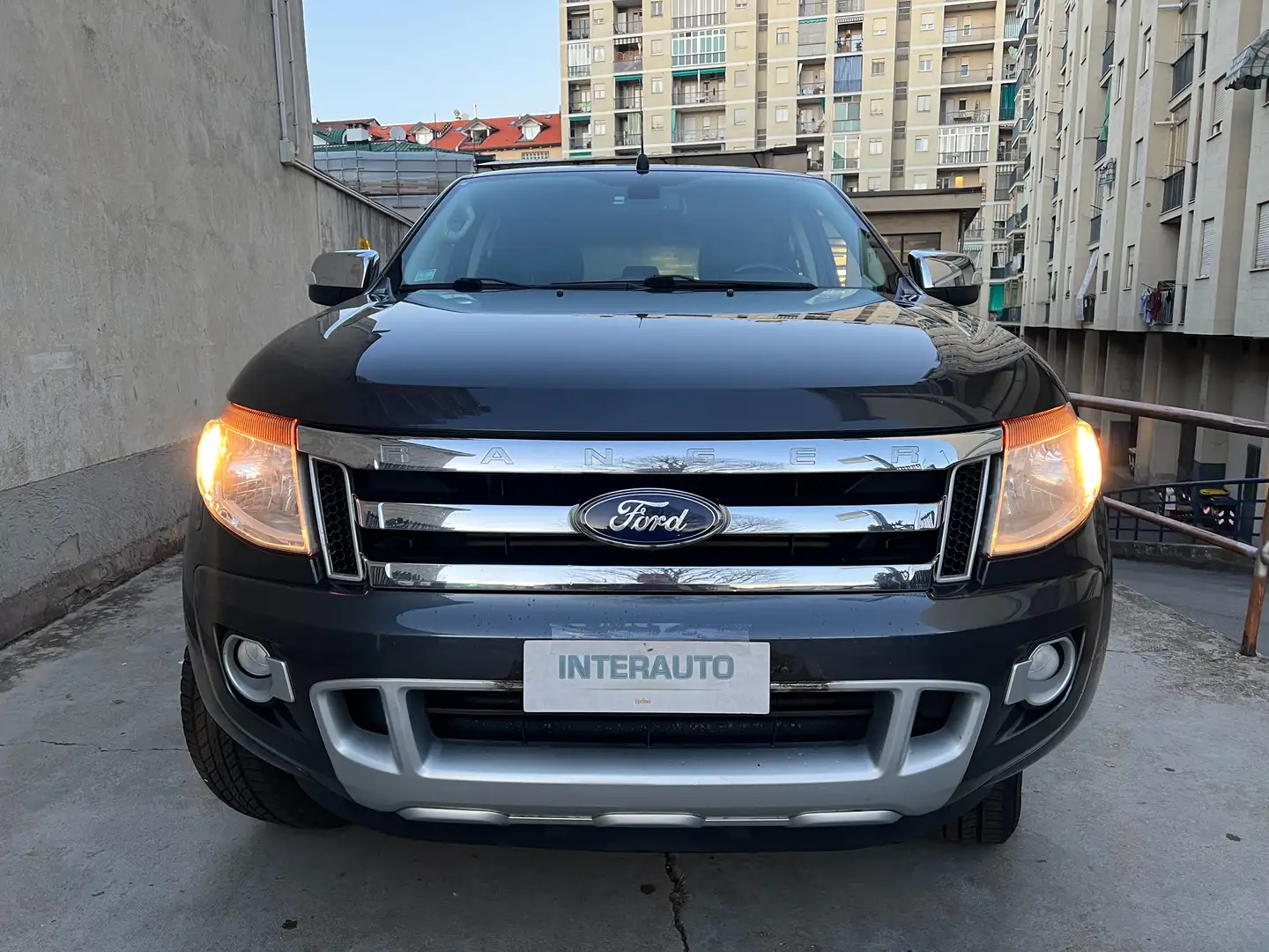 Ford Ranger 2.2 TDCi Limited DOPPIA CABINA 5pt. Szary - 2
